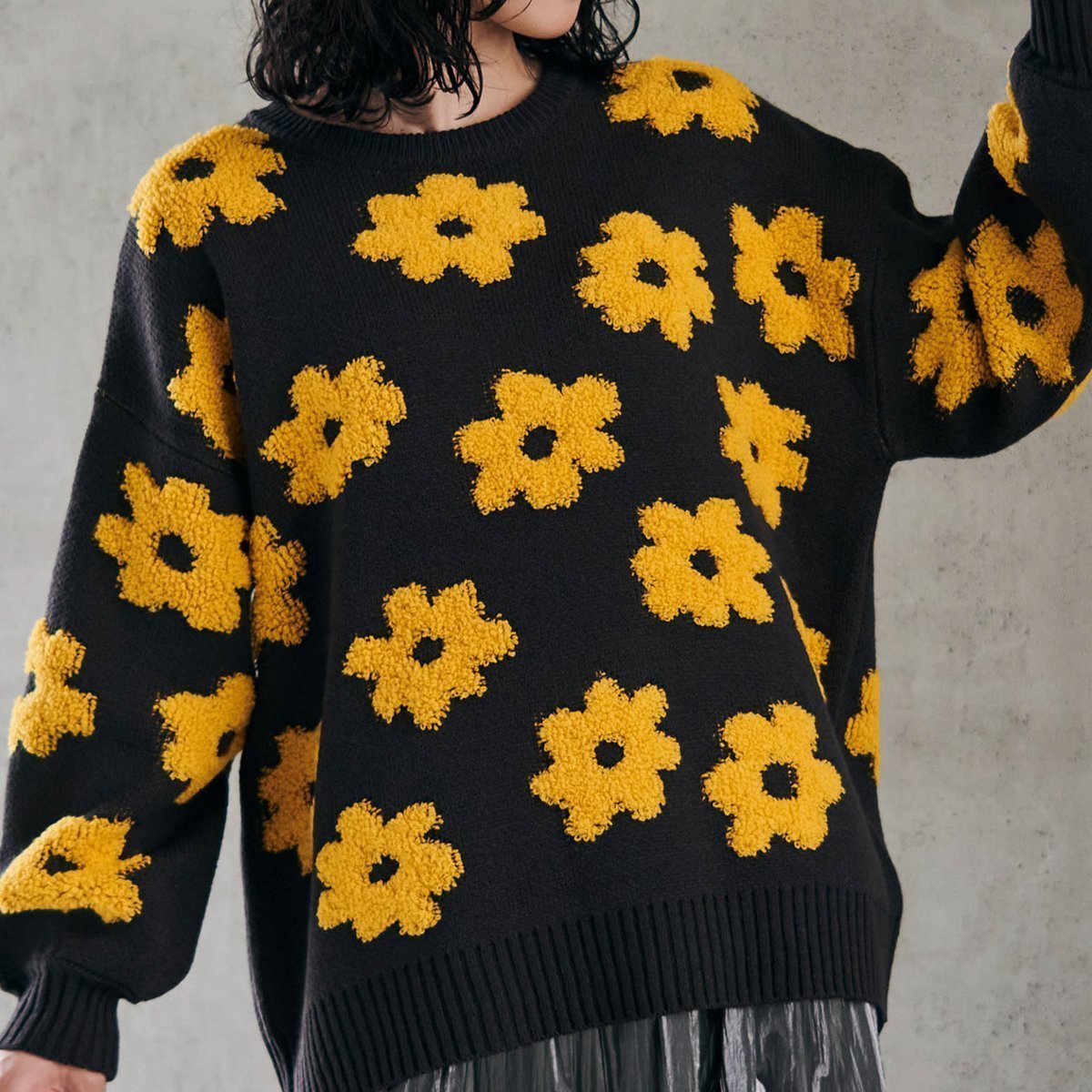 【ラナン/Ranan】の花柄ジャカードニット インテリア・キッズ・メンズ・レディースファッション・服の通販 founy(ファニー) 　ファッション　Fashion　レディースファッション　Fashion for Women　トップス・カットソー　Cut & Sew Tops　ニット　Knit Tops & Sweaters　花柄・フラワープリント・モチーフ　Floral Prints & Motifs / Flower Pattern Tops　2023年　2023　2023-2024秋冬・A/W　Autumn/Winter 2023–24 AW23–24　ジャカード／ジャガード　Jacquard, Woven Pattern　スリーブ　Sleeve, Long Sleeve / Short Sleeve　フラワー　Flower, Floral　モチーフ　Motif, Design Theme　A/W・秋冬　Autumn/Winter　ブラウンケイ|ID: prp329100004648030 ipo3291000000033556001