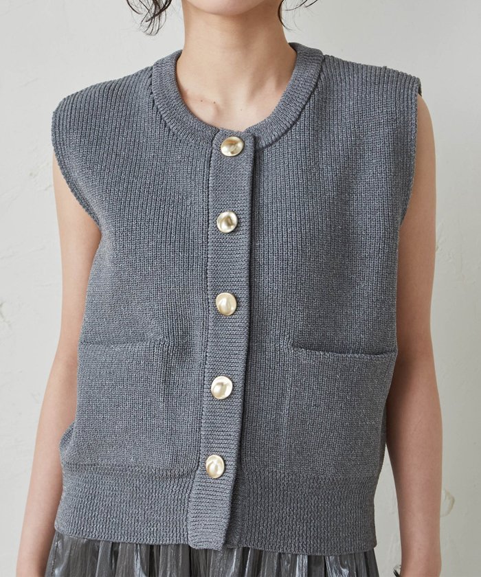 【ラナン/Ranan】のRanan/ニュアンスボタンニットベスト インテリア・キッズ・メンズ・レディースファッション・服の通販 founy(ファニー) https://founy.com/ ファッション Fashion レディースファッション Fashion for Women アウター Coat / Outerwear Collection トップス・カットソー Cut & Sew Tops ニット Knit Tops & Sweaters ベスト&ジレ / 重ね着スタイル Vests & Gilets おすすめ Recommended / Our Picks インナー Innerwear キャミソール Camisole, Spaghetti Strap Top コンパクト Compact, Small Size サテン Satin, Glossy Fabric シンプル Simple, Minimal デニム Denim, Jeans Material トレンド Trend, Trending Now ベスト Vest, Waistcoat ボトム Bottoms, Lower Wear ポケット Pocket, Pocket Detail ロング Long, Long-Length エレガント 上品 Elegant 長袖 Long Sleeve, Full Sleeve |ID: prp329100004648039 ipo3291000000033556047