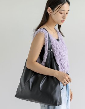 【リエディ/Re:EDIT】のフェイクレザーVカットトートバッグ 人気、トレンドファッション・服の通販 founy(ファニー) ファッション Fashion レディースファッション Fashion for Women バッグ Bags フェイクレザー Faux Leather, PU Leather フロント Front, Front Design ベーシック Basic, Essential ポケット Pocket, Pocket Detail マグネット Magnet, Magnetic Closure ビジネス 仕事 通勤 Business / Work / Commuting |ID:prp329100004648057