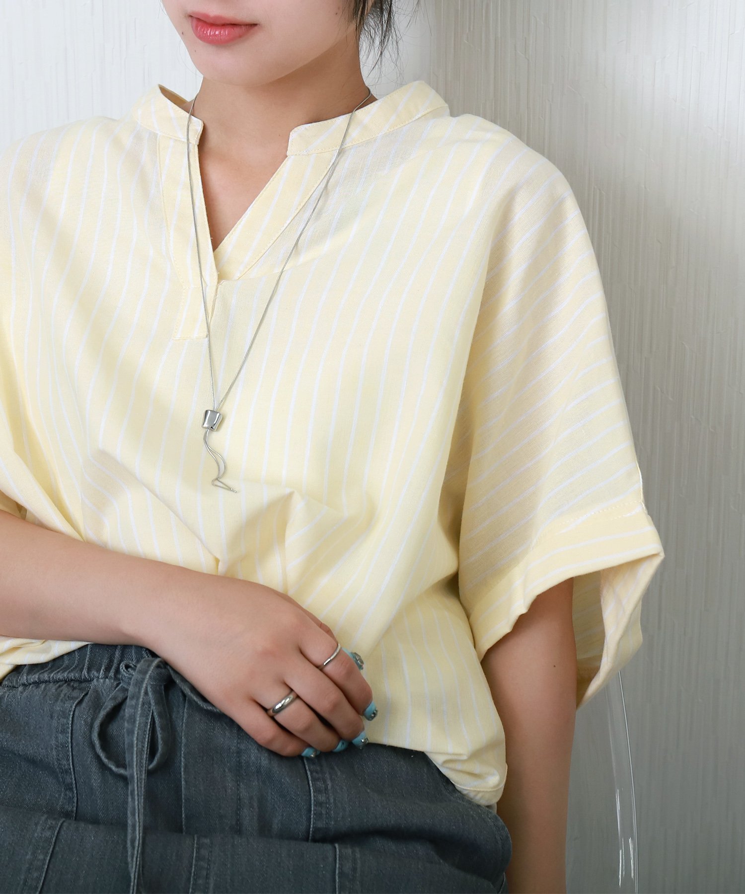 【リベルモア/libelle more】の【抗菌・UVカット・吸水速乾】「やわさらリネン」ストライプバンドカラーシャツ インテリア・キッズ・メンズ・レディースファッション・服の通販 founy(ファニー) 　ファッション　Fashion　レディースファッション　Fashion for Women　トップス・カットソー　Cut & Sew Tops　シャツ・ブラウス・オフィスカジュアル　Elegant Blouses & Button-Ups　吸水　Absorbent, Quick-Dry　抗菌　Antibacterial, Bacteria-Resistant　スキッパー　Skipper, Open Collar　ストライプ　Stripe, Striped Pattern　なめらか　Smooth, Silky Texture　人気　Popular, Best Seller　フロント　Front, Front Design　ポケット　Pocket, Pocket Detail　リネン　Linen, Linen Fabric　夏　Summer　ビジネス 仕事 通勤　Business / Work / Commuting　イエロー*オフ|ID: prp329100004648082 ipo3291000000033556699