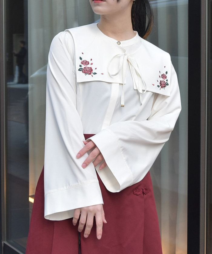 【アクシーズファム/axes femme】の薔薇刺繍付け襟セットブラウス インテリア・キッズ・メンズ・レディースファッション・服の通販 founy(ファニー) https://founy.com/ ファッション Fashion レディースファッション Fashion for Women トップス・カットソー Cut & Sew Tops シャツ・ブラウス・オフィスカジュアル Elegant Blouses & Button-Ups おすすめ Recommended / Our Picks オリエンタル Oriental Pattern |ID: prp329100004648089 ipo3291000000033556758