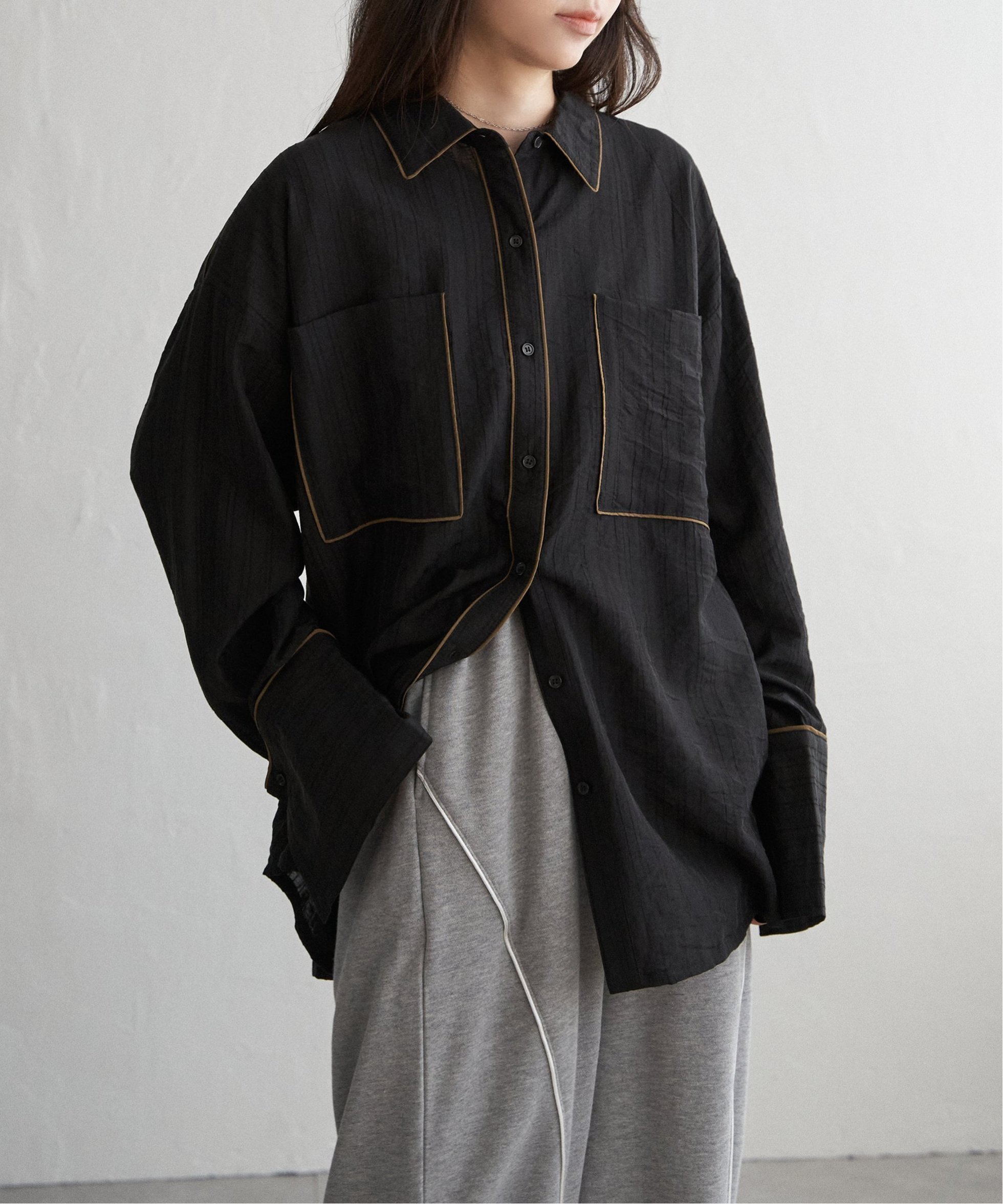 【ヴァンス エクスチェンジ/VENCE EXCHANGE】のストライプビックカフスシャツ インテリア・キッズ・メンズ・レディースファッション・服の通販 founy(ファニー) 　ファッション　Fashion　レディースファッション　Fashion for Women　トップス・カットソー　Cut & Sew Tops　シャツ・ブラウス・オフィスカジュアル　Elegant Blouses & Button-Ups　おすすめ　Recommended / Our Picks　カフス　Cuff Design　ストライプ　Stripe, Striped Pattern　スリム　Slim, Slim Fit　タイトスカート　Pencil Skirt, Tight Skirt　バランス　Balance, Style Balance　パイピング　Piping, Trim Design　ビッグ　Big, Oversized　ベーシック　Basic, Essential　ブラック|ID: prp329100004648115 ipo3291000000033557152