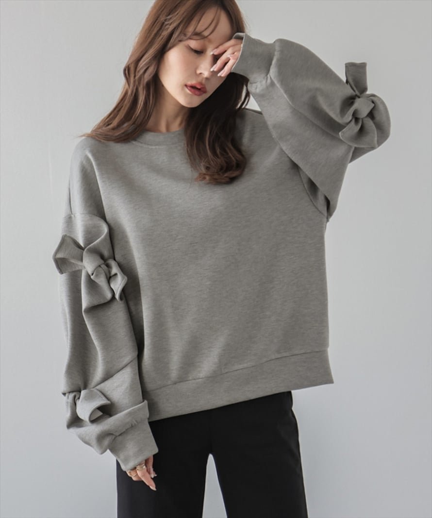 【ラジュール/Lajour】の立体リボンデザインプルオーバー インテリア・キッズ・メンズ・レディースファッション・服の通販 founy(ファニー) 　ファッション　Fashion　レディースファッション　Fashion for Women　トップス・カットソー　Cut & Sew Tops　カジュアルプルオーバー・ニットトップス　Pullovers & Knit Tops / Casual Pullovers　ショルダー　Shoulder, Shoulder Strap　スウェット / スエット　Sweatshirt, Sweatwear　スリーブ　Sleeve, Long Sleeve / Short Sleeve　タイトスカート　Pencil Skirt, Tight Skirt　トレンド　Trend, Trending Now　ドロップ　Drop Shoulder, Dropped Style　リボン　Ribbon, Bow　リラックス　Relax, Relaxed Fit　ワイド　Wide, Wide Fit　グレー|ID: prp329100004648123 ipo3291000000033557299