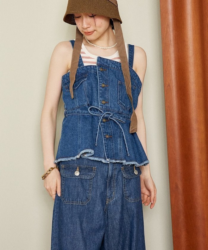【フリークスストア/FREAK'S STORE】のデニムアシメビスチェ/リボン付き デニムビスチェ 25SS インテリア・キッズ・メンズ・レディースファッション・服の通販 founy(ファニー) 　ファッション　Fashion　レディースファッション　Fashion for Women　トップス・カットソー　Cut & Sew Tops　ビスチェ　Bustiers & Corset Tops / Layered Bustier Style　2025年　2025　2025春夏・S/S　Spring/Summer 2025 SS25　デニム　Denim, Jeans Material　フリンジ　Fringe, Tassel　フロント　Front, Front Design　リボン　Ribbon, Bow　リメイク　Remake, Reconstructed　夏　Summer　S/S・春夏　SS, Spring/Summer, Warm Season　ブルー|ID: prp329100004648134 ipo3291000000033557397