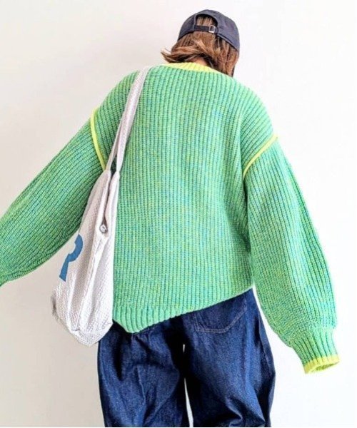 【ノッチ/notch】の【notch. by yui 】オーバーサイズバイカラーニット 2025AW インテリア・キッズ・メンズ・レディースファッション・服の通販 founy(ファニー) 　ファッション　Fashion　レディースファッション　Fashion for Women　トップス・カットソー　Cut & Sew Tops　ニット　Knit Tops & Sweaters　インナー　Innerwear　デニム　Denim, Jeans Material　人気　Popular, Best Seller　ベーシック　Basic, Essential　リラックス　Relax, Relaxed Fit　おすすめ　Recommended / Our Picks　2025年　2025　2025-2026秋冬・A/W　Autumn/Winter 2025–26 AW25–26　グリーンケイ|ID: prp329100004648181 ipo3291000000033557807