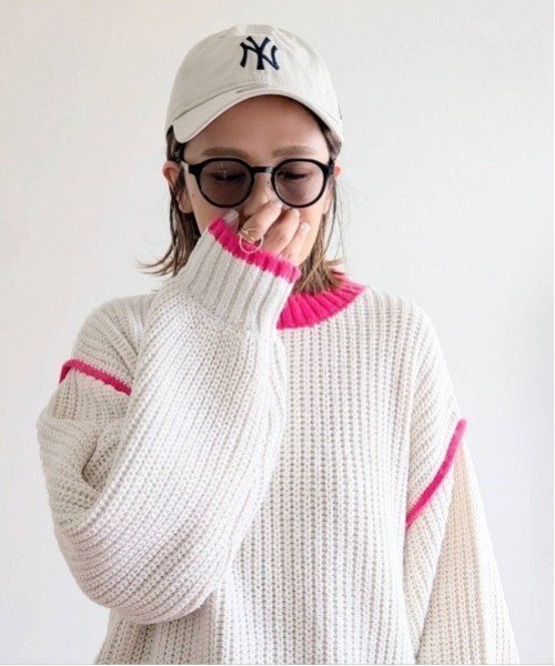 【ノッチ/notch】の【notch. by yui 】オーバーサイズバイカラーニット 2025AW インテリア・キッズ・メンズ・レディースファッション・服の通販 founy(ファニー) 　ファッション　Fashion　レディースファッション　Fashion for Women　トップス・カットソー　Cut & Sew Tops　ニット　Knit Tops & Sweaters　インナー　Innerwear　デニム　Denim, Jeans Material　人気　Popular, Best Seller　ベーシック　Basic, Essential　リラックス　Relax, Relaxed Fit　おすすめ　Recommended / Our Picks　2025年　2025　2025-2026秋冬・A/W　Autumn/Winter 2025–26 AW25–26　オフホワイト|ID: prp329100004648181 ipo3291000000034459223