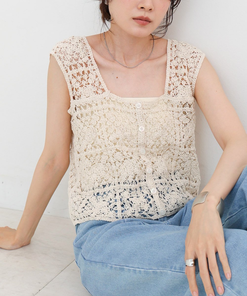 【バブ ブージュルード/Bab Bou Jeloud】の前後2WAYボタン付ビスチェ 人気、トレンドファッション・服の通販 founy(ファニー) 　ファッション　Fashion　レディースファッション　Fashion for Women　トップス・カットソー　Cut & Sew Tops　ビスチェ　Bustiers & Corset Tops / Layered Bustier Style　おすすめ　Recommended / Our Picks　クロシェ　Crochet, Knitted Lace　ショルダー　Shoulder, Shoulder Strap　シンプル　Simple, Minimal　スクエア　Square, Square Shape　デニム　Denim, Jeans Material　ビスチェ　Bustier, Corset Top　フラワー　Flower, Floral　モチーフ　Motif, Design Theme　夏　Summer　 other-1|ID: prp329100004648189 ipo3291000000033557891
