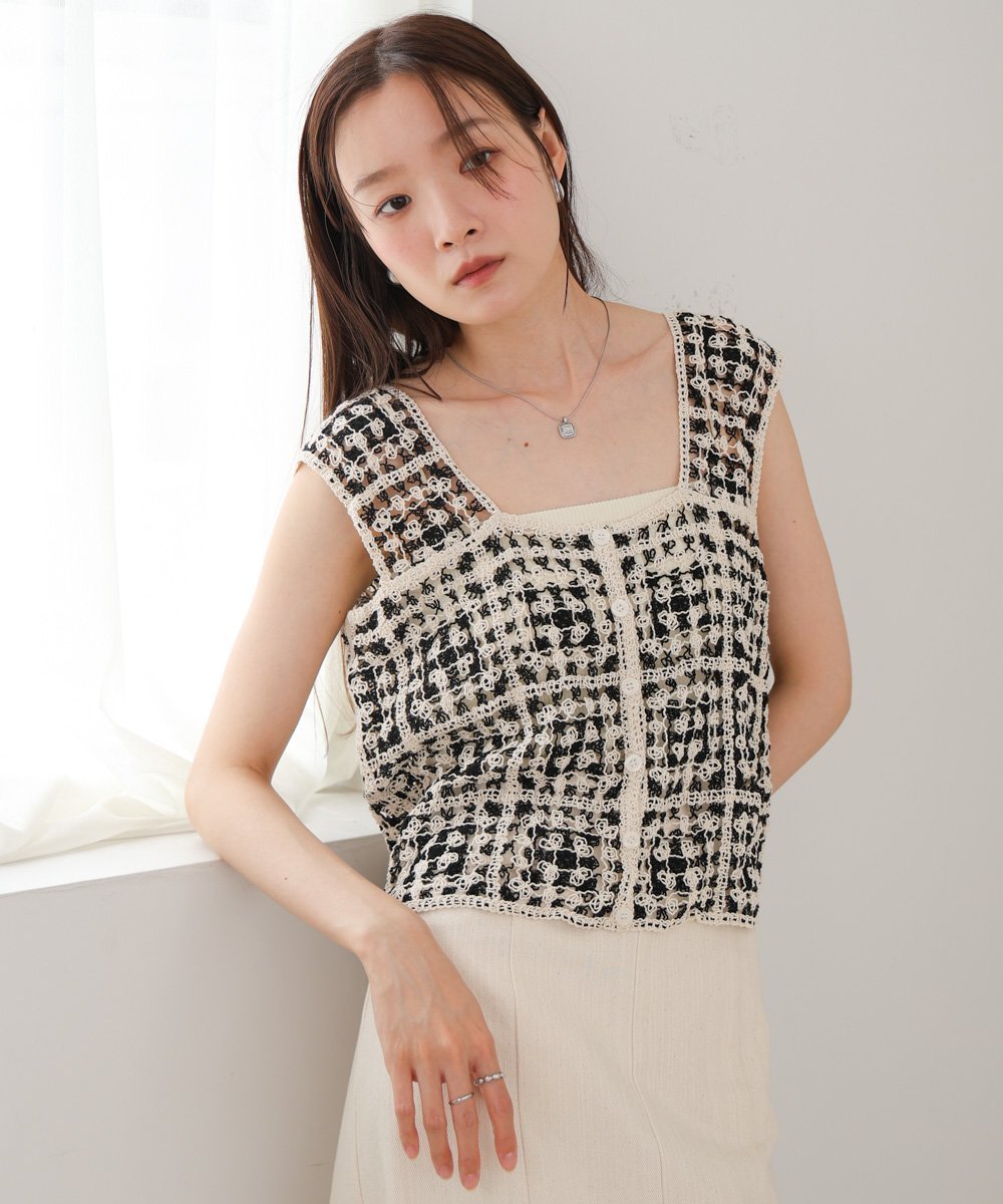 【バブ ブージュルード/Bab Bou Jeloud】の前後2WAYボタン付ビスチェ インテリア・キッズ・メンズ・レディースファッション・服の通販 founy(ファニー) 　ファッション　Fashion　レディースファッション　Fashion for Women　トップス・カットソー　Cut & Sew Tops　ビスチェ　Bustiers & Corset Tops / Layered Bustier Style　おすすめ　Recommended / Our Picks　クロシェ　Crochet, Knitted Lace　ショルダー　Shoulder, Shoulder Strap　シンプル　Simple, Minimal　スクエア　Square, Square Shape　デニム　Denim, Jeans Material　ビスチェ　Bustier, Corset Top　フラワー　Flower, Floral　モチーフ　Motif, Design Theme　夏　Summer　A|ID: prp329100004648189 ipo3291000000033557894