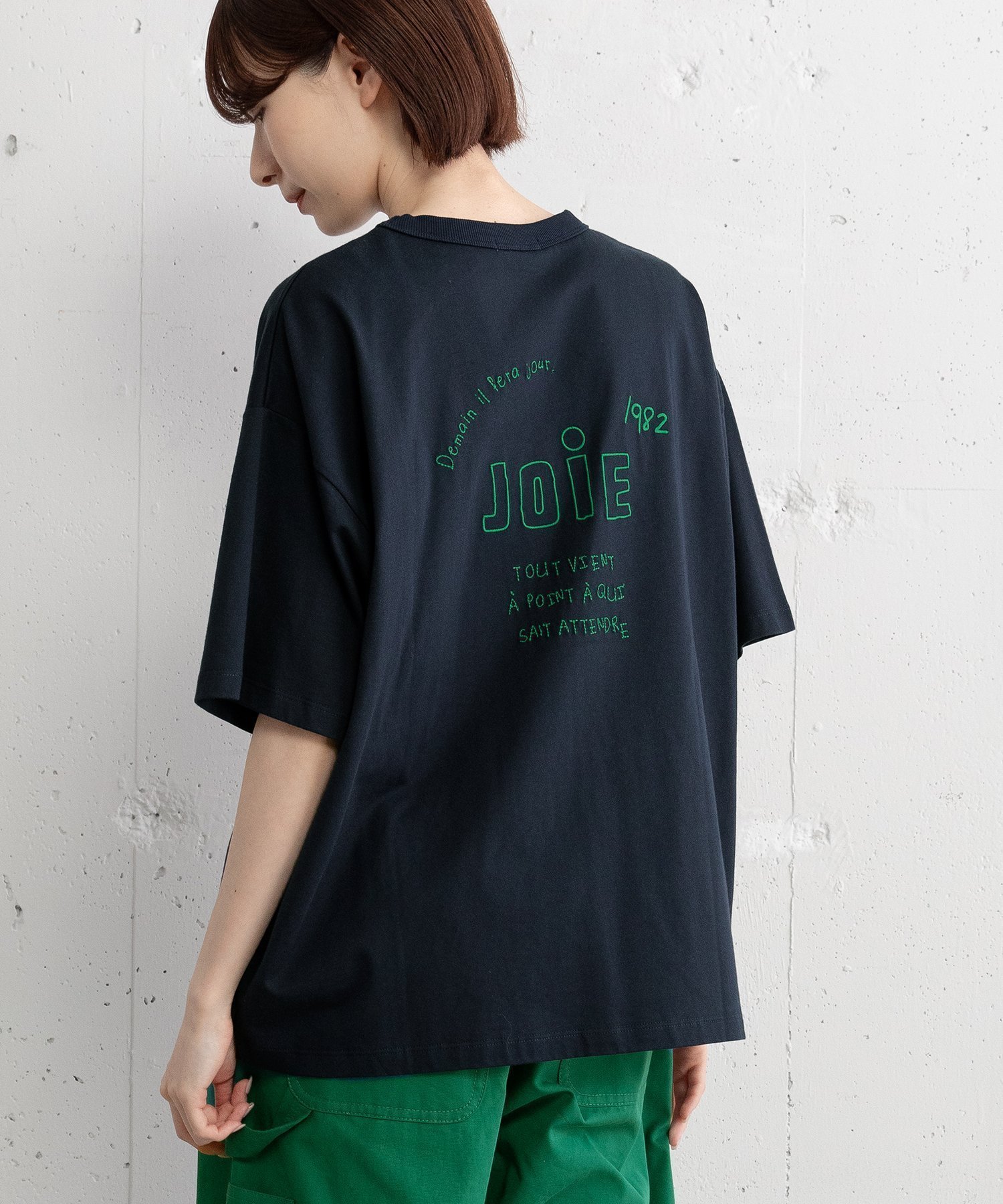 【プードゥドゥ/POU DOU DOU】のJOiEバックロゴ刺繍Tシャツ インテリア・キッズ・メンズ・レディースファッション・服の通販 founy(ファニー) 　ファッション　Fashion　レディースファッション　Fashion for Women　トップス・カットソー　Cut & Sew Tops　シャツ・ブラウス・オフィスカジュアル　Elegant Blouses & Button-Ups　ロングTシャツ・Tシャツ　Longline T-Shirts & Tees　バッグ　Bags　スマート　Smart, Elegant　ハンド　Hand, Handmade　ネイビー|ID: prp329100004648244 ipo3291000000033558558