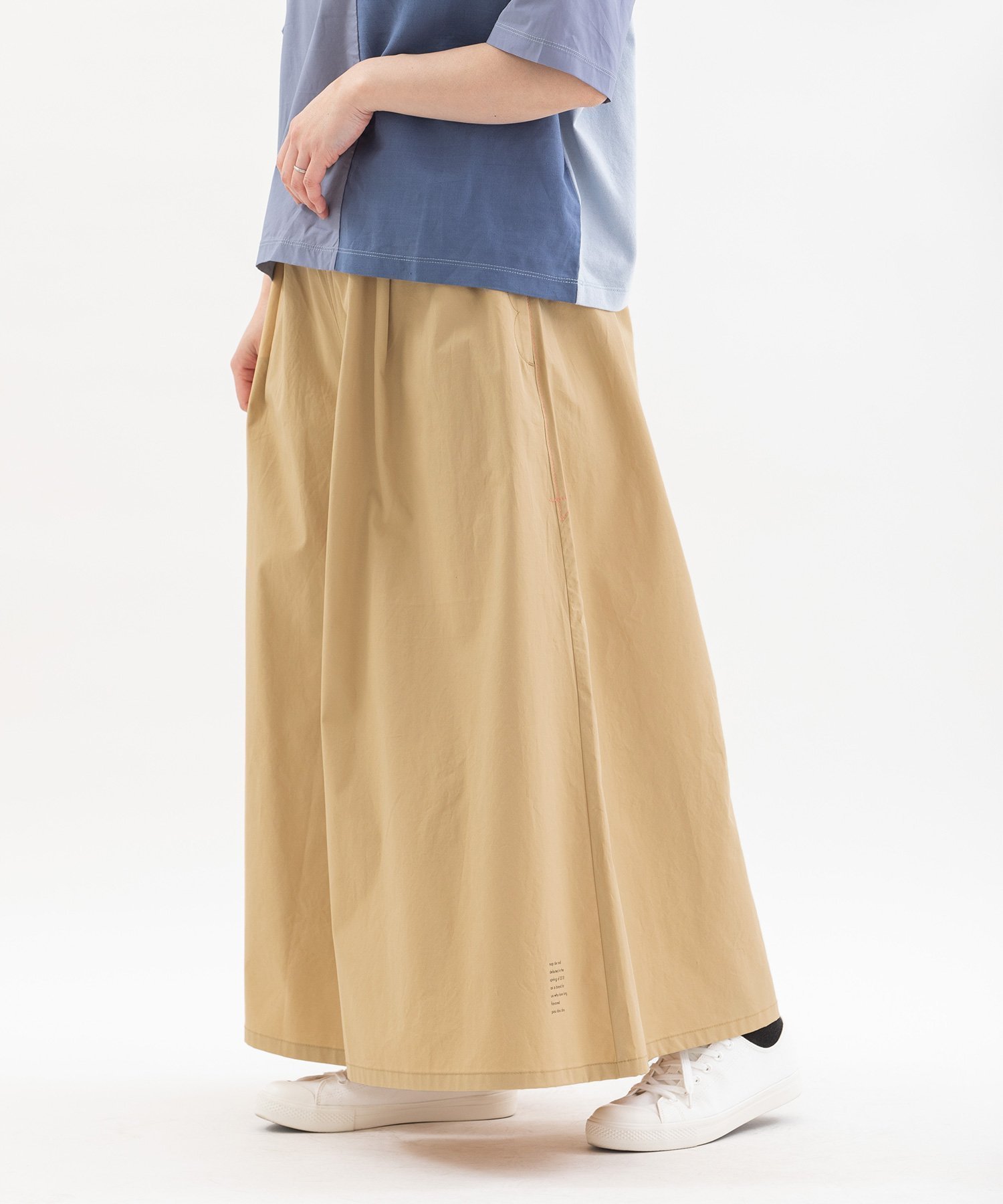 【プードゥドゥ/POU DOU DOU】の綾ダンプフレアーマキシパンツ インテリア・キッズ・メンズ・レディースファッション・服の通販 founy(ファニー) 　ファッション　Fashion　レディースファッション　Fashion for Women　パンツ　Pants & Trousers　くるぶし　Ankle-Length　シンプル　Simple, Minimal　スカラップ　Scallop, Scalloped Edge　スマート　Smart, Elegant　定番　Standard, Basic Item　フォルム　Silhouette, Form　プリント　Print, Printed Pattern　ボトム　Bottoms, Lower Wear　ポケット　Pocket, Pocket Detail　マキシ　Maxi, Full Length　リラックス　Relax, Relaxed Fit　夏　Summer　ベージュ|ID: prp329100004648265 ipo3291000000033558783