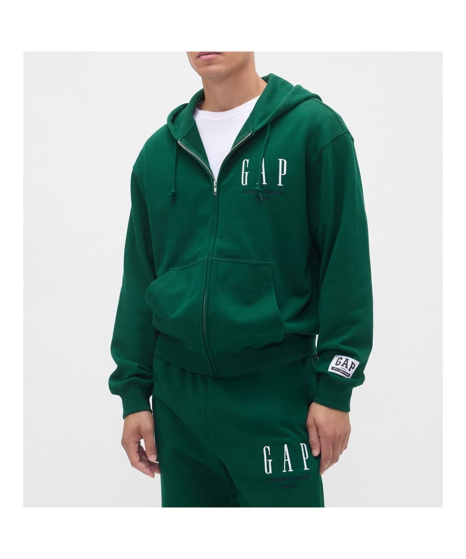 【ギャップ/GAP】の30th アニバーサリー ヘビーウェイト フレンチテリー GAPロゴ ジップアップパーカー インテリア・キッズ・メンズ・レディースファッション・服の通販 founy(ファニー) 　ファッション　Fashion　レディースファッション　Fashion for Women　トップス・カットソー　Cut & Sew Tops　レディースパーカー・カジュアルフーディー　Casual Hoodies & Sweatshirts　ダウン　Down, Puffer　ドローコード　Drawcord, Drawstring Cord　人気　Popular, Best Seller　長袖　Long Sleeve, Full Sleeve　フィット　Fit, Slim Fit　フレンチ　French, French Style　フロント　Front, Front Design　ポケット　Pocket, Pocket Detail　ループ　Loop, Loop Knit　おすすめ　Recommended / Our Picks　EVERGREEN_GLAMOUR|ID: prp329100004648343 ipo3291000000033823971