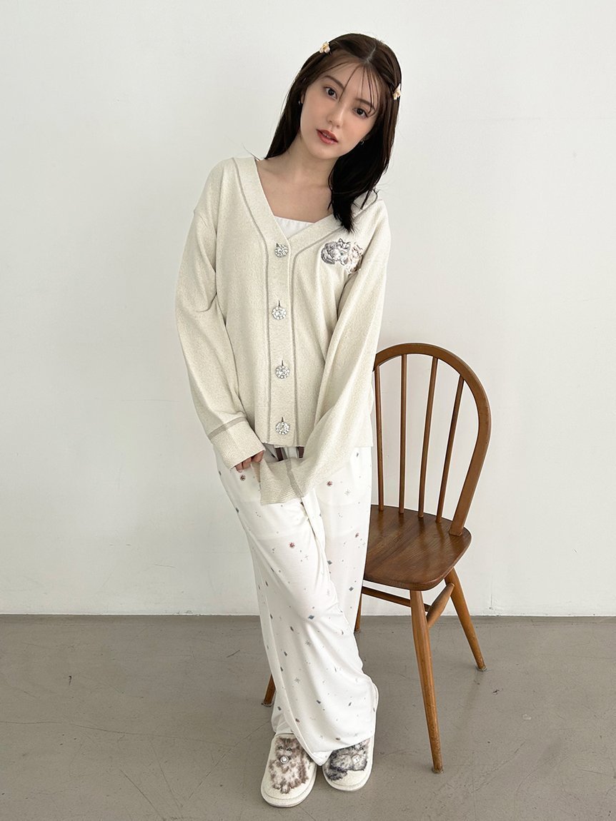 【スナイデル ホーム/SNIDEL HOME】のCATラメニットカーディガン インテリア・キッズ・メンズ・レディースファッション・服の通販 founy(ファニー) 　ファッション　Fashion　レディースファッション　Fashion for Women　トップス・カットソー　Cut & Sew Tops　ニット　Knit Tops & Sweaters　カーディガン・羽織り　Layered Style Cardigans　おすすめ　Recommended / Our Picks　カーディガン　Cardigan, Knitwear　ギフト プレゼント　Gift / Present　ネックレス　Necklace, Pendant Necklace　ビジュー　Bijou, Jewel-like Accent　モチーフ　Motif, Design Theme　ワンポイント　One Point, Statement Accent　ヴィンテージ　Vintage Style　猫　Cat, Kitty　IVR[003]|ID: prp329100004648369 ipo3291000000033560064