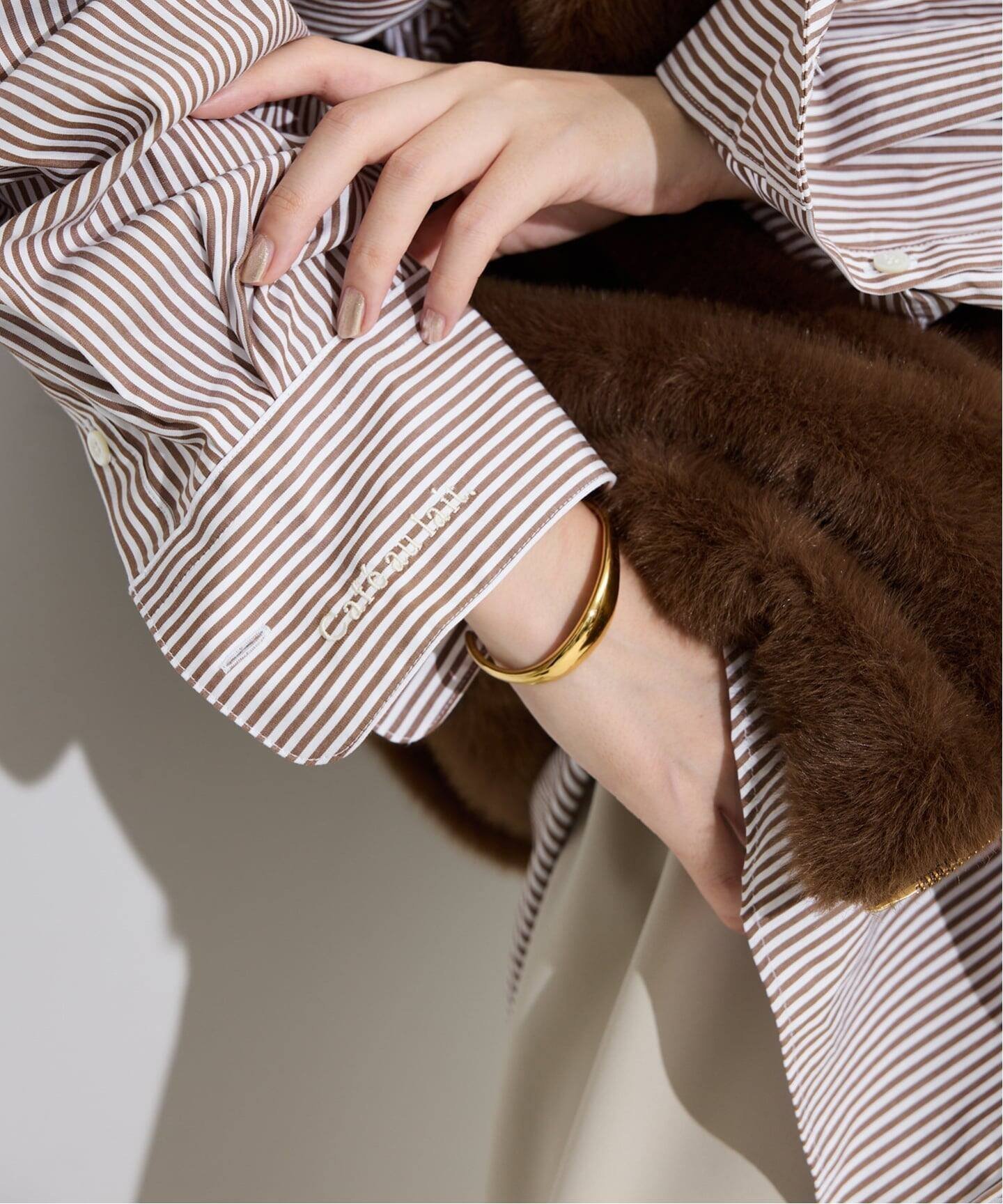 【スローブ イエナ/SLOBE IENA】の《WEB限定/追加 》HAPPYCOLOR SHIRT インテリア・キッズ・メンズ・レディースファッション・服の通販 founy(ファニー) 　ファッション　Fashion　レディースファッション　Fashion for Women　トップス・カットソー　Cut & Sew Tops　シャツ・ブラウス・オフィスカジュアル　Elegant Blouses & Button-Ups　2025年　2025　2025-2026秋冬・A/W　Autumn/Winter 2025–26 AW25–26　ブラウン|ID: prp329100004648395 ipo3291000000033560514