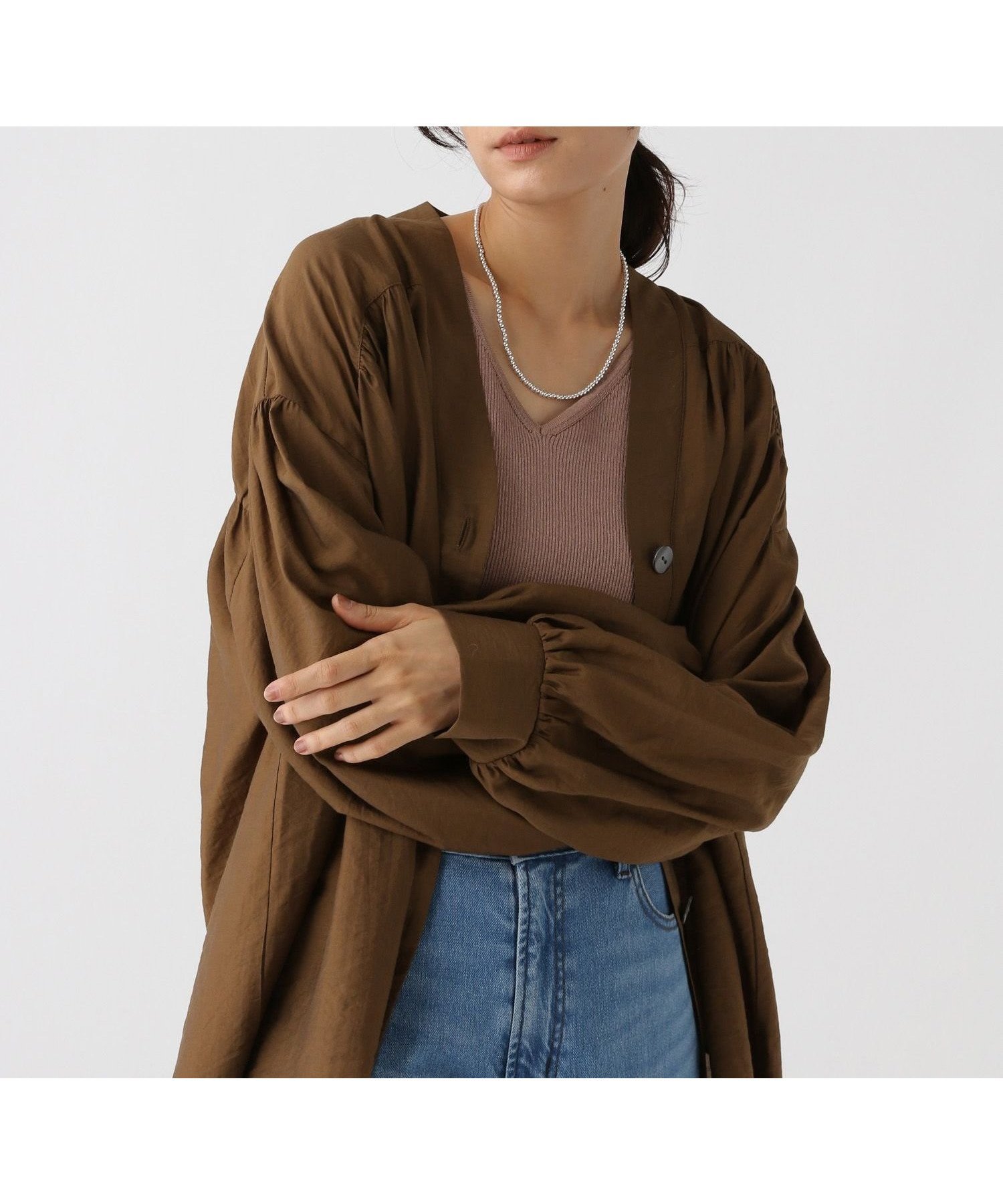 【エルーラ/Elura】のVネックブラウスカーディガン/590647 インテリア・キッズ・メンズ・レディースファッション・服の通販 founy(ファニー) 　ファッション　Fashion　レディースファッション　Fashion for Women　トップス・カットソー　Cut & Sew Tops　カーディガン・羽織り　Layered Style Cardigans　シャツ・ブラウス・オフィスカジュアル　Elegant Blouses & Button-Ups　Vネックトップス　V-Neck Tops / V-Cut Neckline Shirts　ギャザー　Gathered, Ruffled　バランス　Balance, Style Balance　リラックス　Relax, Relaxed Fit　ロング　Long, Long-Length　キャメル53|ID: prp329100004648405 ipo3291000000033560652