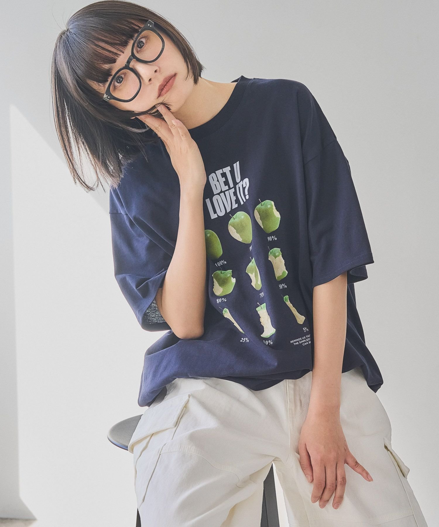 【ページボーイ/PAGEBOY】の【PBLIM】ラインアップルTシャツ インテリア・キッズ・メンズ・レディースファッション・服の通販 founy(ファニー) 　ファッション　Fashion　レディースファッション　Fashion for Women　トップス・カットソー　Cut & Sew Tops　シャツ・ブラウス・オフィスカジュアル　Elegant Blouses & Button-Ups　ロングTシャツ・Tシャツ　Longline T-Shirts & Tees　グラフィック　Graphic, Graphic Design　スラックス　Slacks, Dress Pants　デニム　Denim, Jeans Material　トレンド　Trend, Trending Now　フロント　Front, Front Design　プリント　Print, Printed Pattern　ワイド　Wide, Wide Fit　ネイビー88|ID: prp329100004648529 ipo3291000000033562332