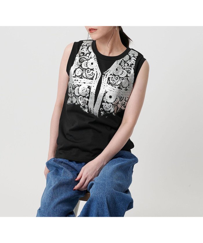 【ビューティ&ユース ユナイテッドアローズ/BEAUTY&YOUTH / UNITED ARROWS】の【WEB限定】グリッタートロンプルイユ ノースリーブTシャツ インテリア・キッズ・メンズ・レディースファッション・服の通販 founy(ファニー) https://founy.com/ ファッション Fashion レディースファッション Fashion for Women トップス・カットソー Cut & Sew Tops キャミソール&ノースリーブ Camisoles & Sleeveless Tops シャツ・ブラウス・オフィスカジュアル Elegant Blouses & Button-Ups ロングTシャツ・Tシャツ Longline T-Shirts & Tees アンティーク Antique-Inspired インナー Innerwear カーディガン Cardigan, Knitwear シルバー Silver, Metallic Silver シンプル Simple, Minimal ジャケット Jacket, Outerwear スラックス Slacks, Dress Pants デニム Denim, Jeans Material ノースリーブ Sleeveless, No-Sleeve フェミニン Feminine, Girly プリント Print, Printed Pattern レース Lace, Lace Fabric |ID: prp329100004648709 ipo3291000000033567385