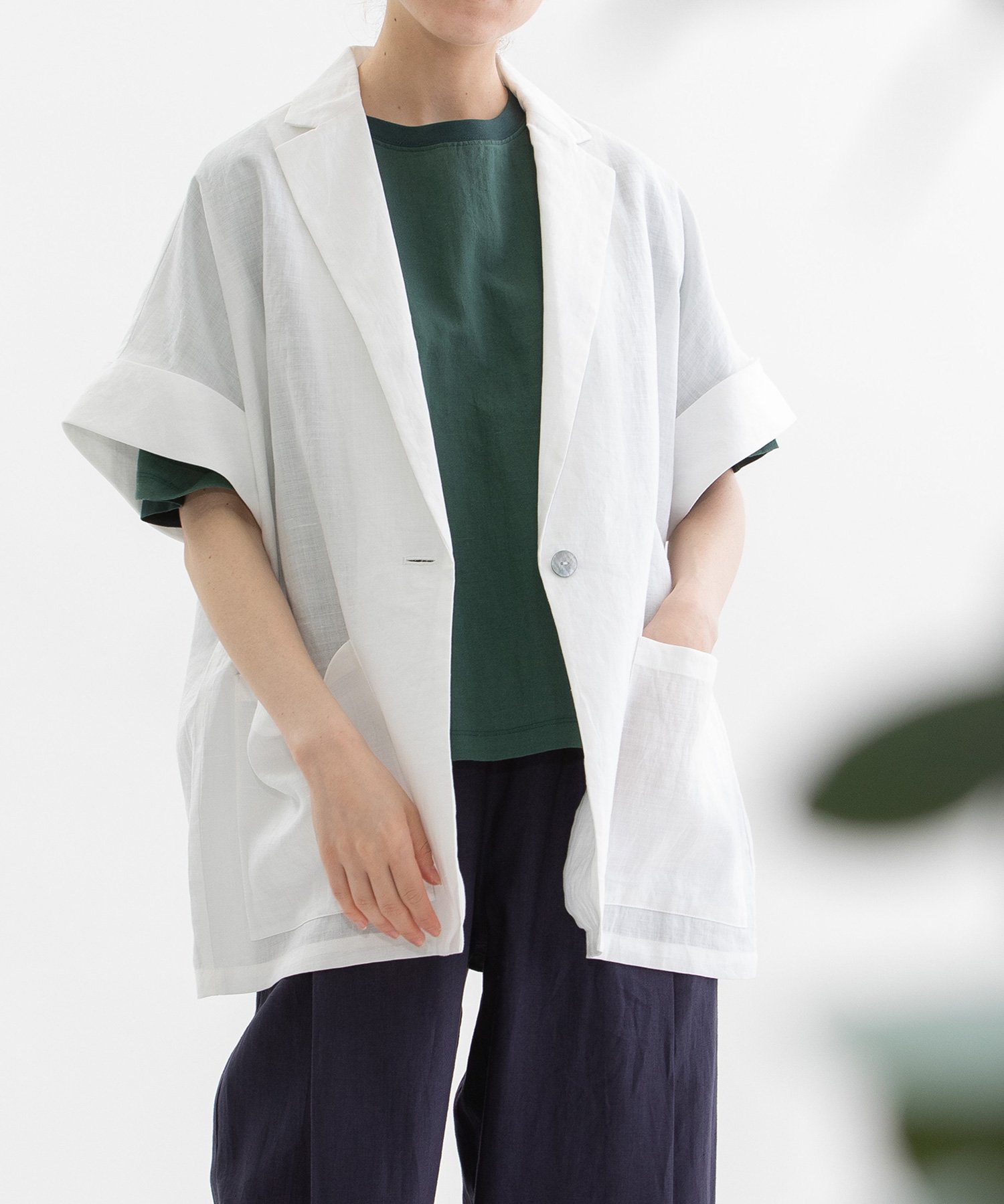 【プードゥドゥ/POU DOU DOU】のラミー半袖シャツジャケット インテリア・キッズ・メンズ・レディースファッション・服の通販 founy(ファニー) 　ファッション　Fashion　レディースファッション　Fashion for Women　アウター　Coat / Outerwear Collection　レディースジャケット・軽アウター　Jackets　シンプル　Simple, Minimal　ジャケット　Jacket, Outerwear　スマート　Smart, Elegant　フォルム　Silhouette, Form　リラックス　Relax, Relaxed Fit　半袖　Short Sleeve, Half Sleeve　夏　Summer　長袖　Long Sleeve, Full Sleeve　オフホワイト|ID: prp329100004648869 ipo3291000000033571360