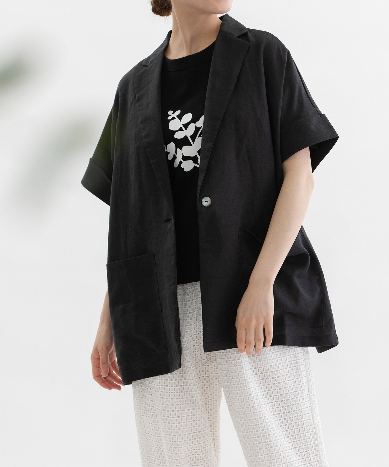 【プードゥドゥ/POU DOU DOU】のラミー半袖シャツジャケット インテリア・キッズ・メンズ・レディースファッション・服の通販 founy(ファニー) 　ファッション　Fashion　レディースファッション　Fashion for Women　アウター　Coat / Outerwear Collection　レディースジャケット・軽アウター　Jackets　シンプル　Simple, Minimal　ジャケット　Jacket, Outerwear　スマート　Smart, Elegant　フォルム　Silhouette, Form　リラックス　Relax, Relaxed Fit　半袖　Short Sleeve, Half Sleeve　夏　Summer　長袖　Long Sleeve, Full Sleeve　ブラック|ID: prp329100004648869 ipo3291000000033571363