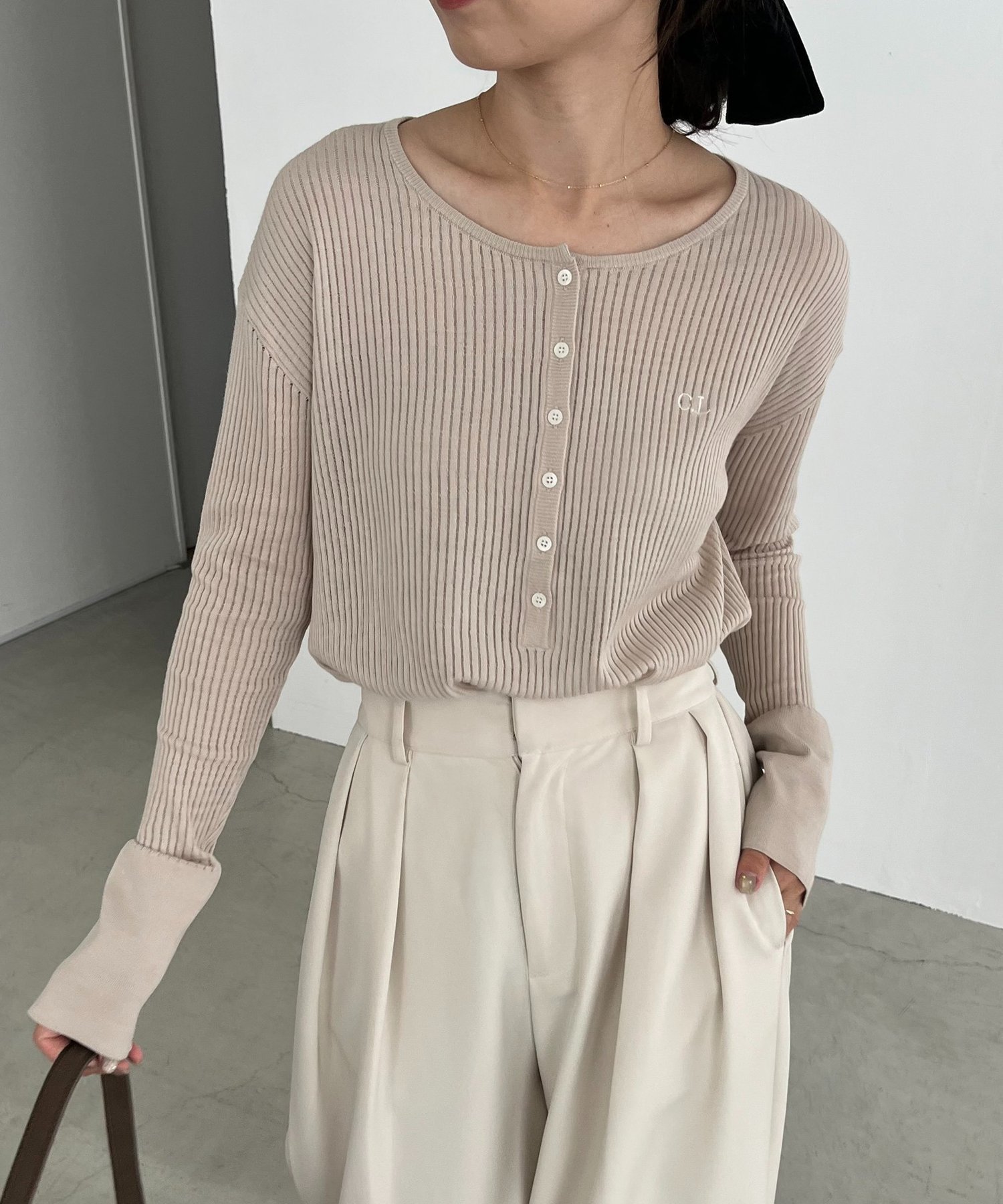 【カプリシューレマージュ/CAPRICIEUX LEMAGE】のC.L シアーヘンリーニット インテリア・キッズ・メンズ・レディースファッション・服の通販 founy(ファニー) 　ファッション　Fashion　レディースファッション　Fashion for Women　トップス・カットソー　Cut & Sew Tops　ニット　Knit Tops & Sweaters　インナー　Innerwear　秋　Autumn　カフス　Cuff Design　カーディガン　Cardigan, Knitwear　切替　Switching, Contrast Panel　ジャケット　Jacket, Outerwear　透かし　Cut-Out, Lacework　マキシ　Maxi, Full Length　ワイド　Wide, Wide Fit　おすすめ　Recommended / Our Picks　夏　Summer　ベージュ|ID: prp329100004648904 ipo3291000000033819084