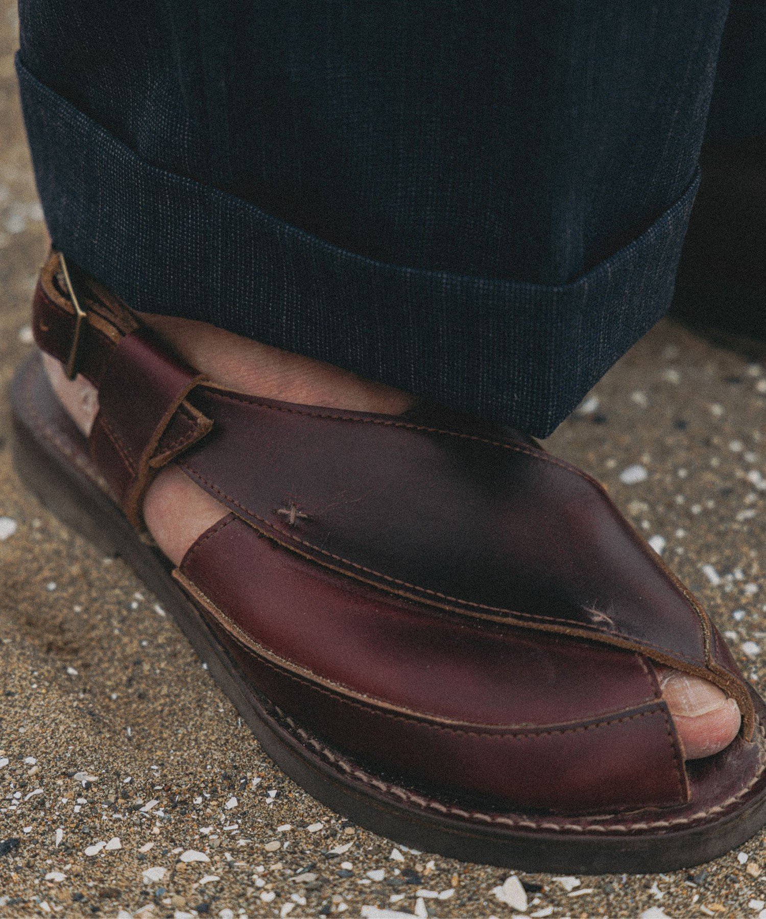 【ビームス/BEAMS / MEN】のKOVALAM / 別注 X-STRAP SANDAL CHROMEXCEL インテリア・キッズ・メンズ・レディースファッション・服の通販 founy(ファニー) 　ファッション　Fashion　メンズファッション　Fashion for Men　イタリア　Italy　インド　Indian Textile　クッション　Cushion, Throw Pillow　サンダル　Sandals, Summer Shoes　シューズ　Shoes, Footwear　ソックス　Socks, Hosiery　バランス　Balance, Style Balance　ビーチ　Beach, Seaside　フォルム　Silhouette, Form　別注　Limited Edition, Custom Order　リゾート　Resort, Vacation Style　A/W・秋冬　Autumn/Winter　日本製　Made In Japan　BURGUNDY|ID: prp329100004648935 ipo3291000000033572787