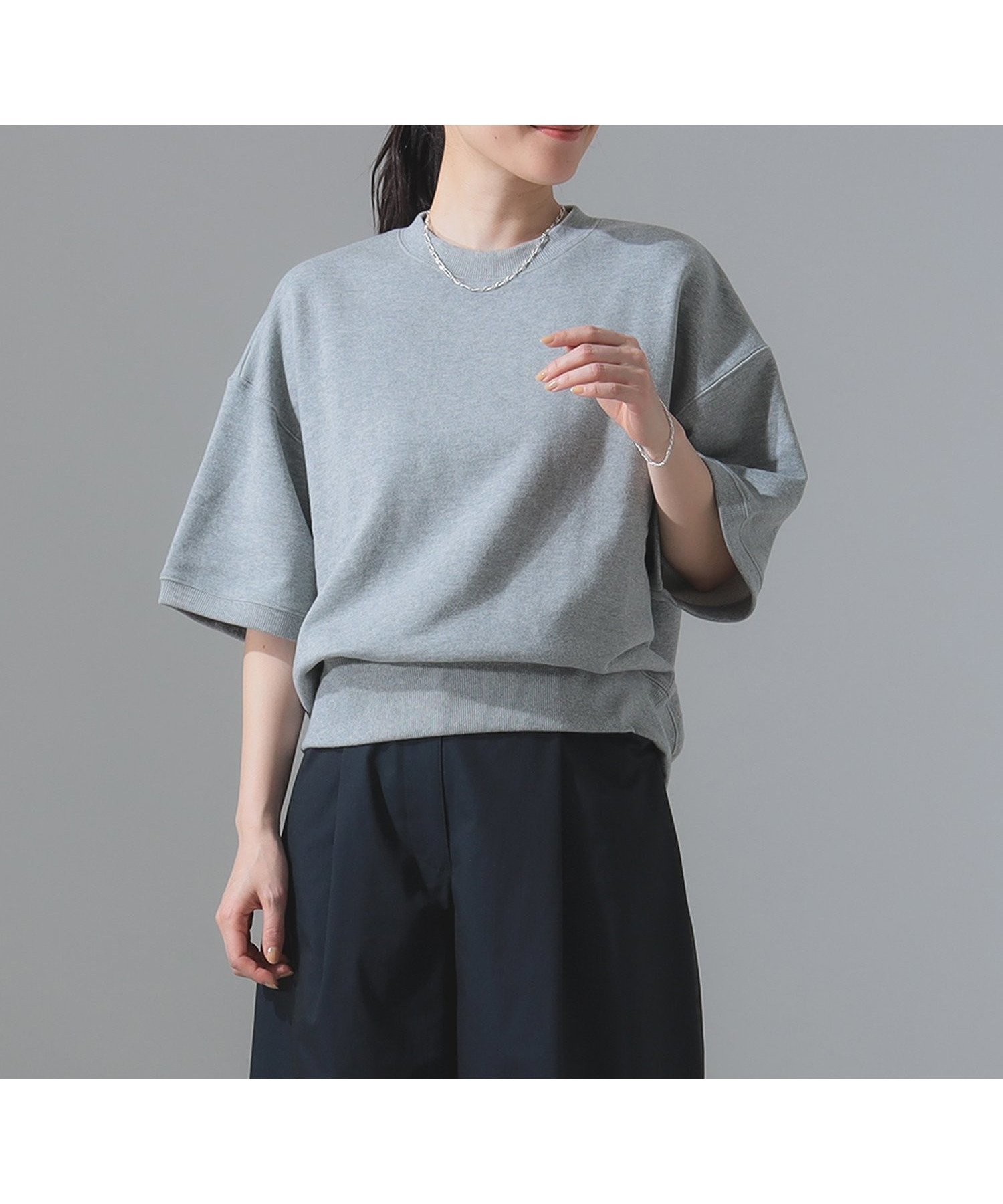 【デミルクス ビームス/Demi-Luxe BEAMS】の【別注】SLOANE / 裏毛 半袖 スウェット インテリア・キッズ・メンズ・レディースファッション・服の通販 founy(ファニー) 　ファッション　Fashion　レディースファッション　Fashion for Women　トップス・カットソー　Cut & Sew Tops　レディースパーカー・カジュアルフーディー　Casual Hoodies & Sweatshirts　スウェット・クルーネックトップス　Sweatshirts & Crewnecks / Relaxed Fit Sweat Tops　ショルダー　Shoulder, Shoulder Strap　スウェット / スエット　Sweatshirt, Sweatwear　デニム　Denim, Jeans Material　ドロップ　Drop Shoulder, Dropped Style　別注　Limited Edition, Custom Order　半袖　Short Sleeve, Half Sleeve　吸水　Absorbent, Quick-Dry　GREY|ID: prp329100004648987 ipo3291000000033652064