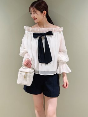 【スナイデル/SNIDEL】 2wayボリュームブラウス人気、トレンドファッション・服の通販 founy(ファニー) ファッション Fashion レディースファッション Fashion for Women トップス・カットソー Cut & Sew Tops シャツ・ブラウス・オフィスカジュアル Elegant Blouses & Button-Ups ギャザー Gathered, Ruffled スタンド Stand Collar, Upright Stand スリーブ Sleeve, Long Sleeve / Short Sleeve デニム Denim, Jeans Material ドット Polka Dot, Dot Pattern ボトム Bottoms, Lower Wear マーメイド Mermaid, Fishtail Silhouette リボン Ribbon, Bow エレガント 上品 Elegant |ID:prp329100004649007