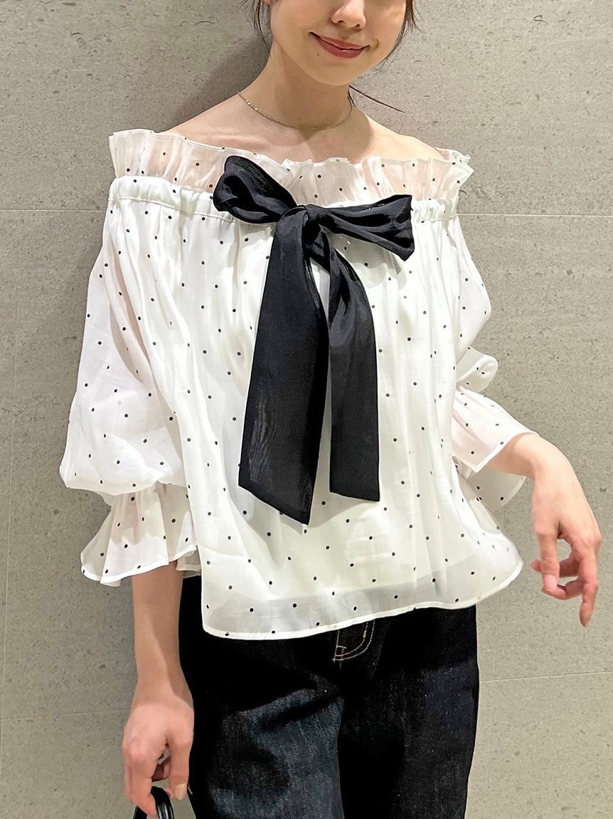 【スナイデル/SNIDEL】の2wayボリュームブラウス インテリア・キッズ・メンズ・レディースファッション・服の通販 founy(ファニー) 　ファッション　Fashion　レディースファッション　Fashion for Women　トップス・カットソー　Cut & Sew Tops　シャツ・ブラウス・オフィスカジュアル　Elegant Blouses & Button-Ups　ギャザー　Gathered, Ruffled　スタンド　Stand Collar, Upright Stand　スリーブ　Sleeve, Long Sleeve / Short Sleeve　デニム　Denim, Jeans Material　ドット　Polka Dot, Dot Pattern　ボトム　Bottoms, Lower Wear　マーメイド　Mermaid, Fishtail Silhouette　リボン　Ribbon, Bow　エレガント 上品　Elegant　DOT[934]|ID: prp329100004649007 ipo3291000000033574285