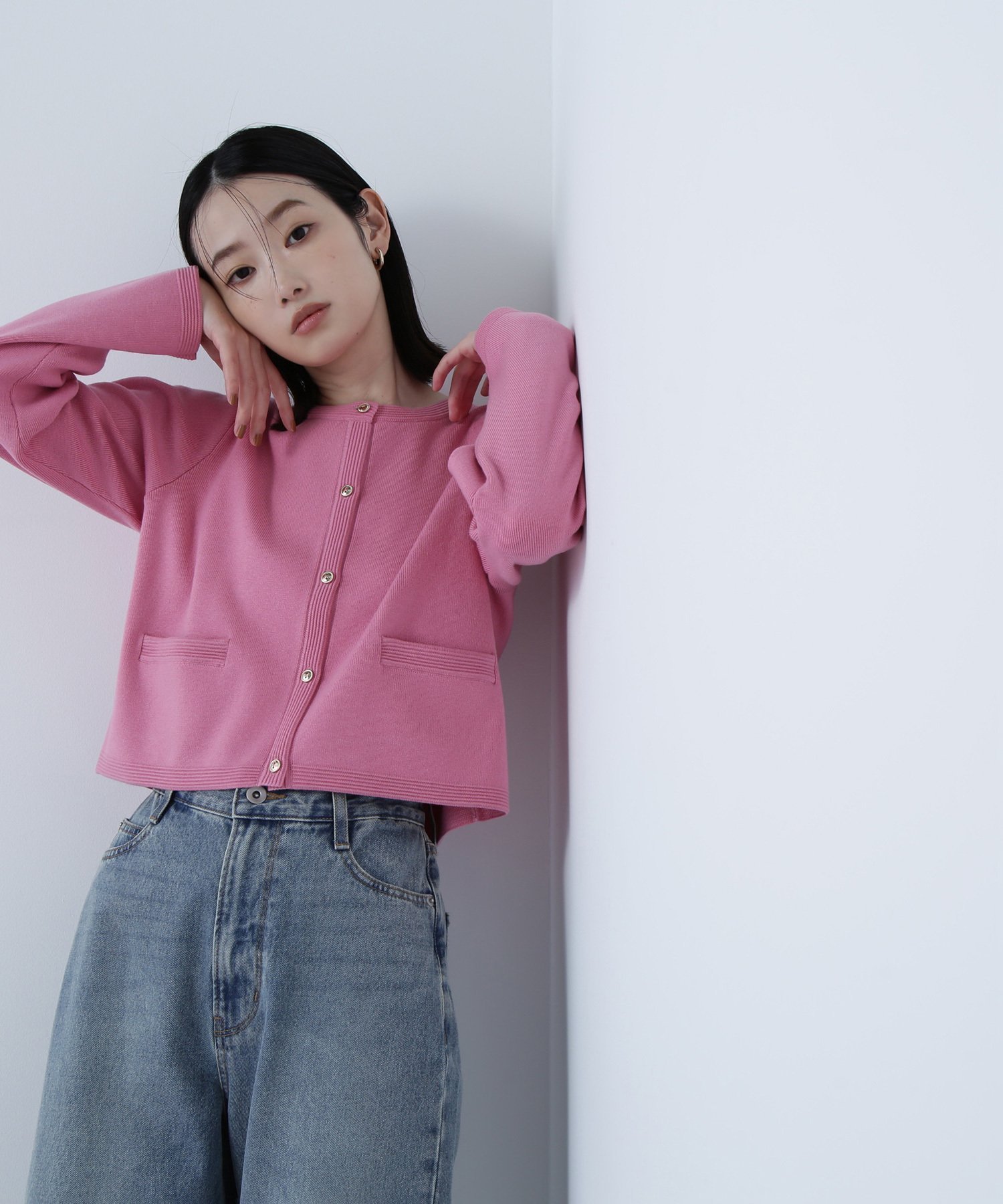 【ナチュラル ビューティー ベーシック/NATURAL BEAUTY BASIC】のシルクブレンドカーディガン インテリア・キッズ・メンズ・レディースファッション・服の通販 founy(ファニー) 　ファッション　Fashion　レディースファッション　Fashion for Women　トップス・カットソー　Cut & Sew Tops　カーディガン・羽織り　Layered Style Cardigans　カーディガン　Cardigan, Knitwear　コンパクト　Compact, Small Size　シルク　Silk, 100% Silk　ポケット　Pocket, Pocket Detail　秋　Autumn　ピンク|ID: prp329100004649343 ipo3291000000033969755