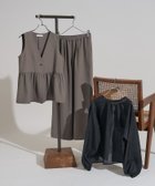【フリークスストア/FREAK'S STORE】の【3点セットアイテム~トリオットシリーズ~】ペプラムベスト 3ピースセット【限定展開】 25AW 人気、トレンドファッション・服の通販 founy(ファニー) ファッション Fashion レディースファッション Fashion for Women アウター Coat / Outerwear Collection トップス・カットソー Cut & Sew Tops ベスト&ジレ / 重ね着スタイル Vests & Gilets 2025年 2025 2025-2026秋冬・A/W Autumn/Winter 2025–26 AW25–26 冬 Winter / This Winter オケージョン Occasion Wear ジャケット Jacket, Outerwear セットアップ Set-Up, Coordinated Outfit ベスト Vest, Waistcoat ペプラム Peplum, Flared Hem リボン Ribbon, Bow ロング Long, Long-Length ワイド Wide, Wide Fit エレガント 上品 Elegant ビジネス 仕事 通勤 Business / Work / Commuting A/W・秋冬 Autumn/Winter thumbnail グレー|ID: prp329100004649381 ipo3291000000033638430