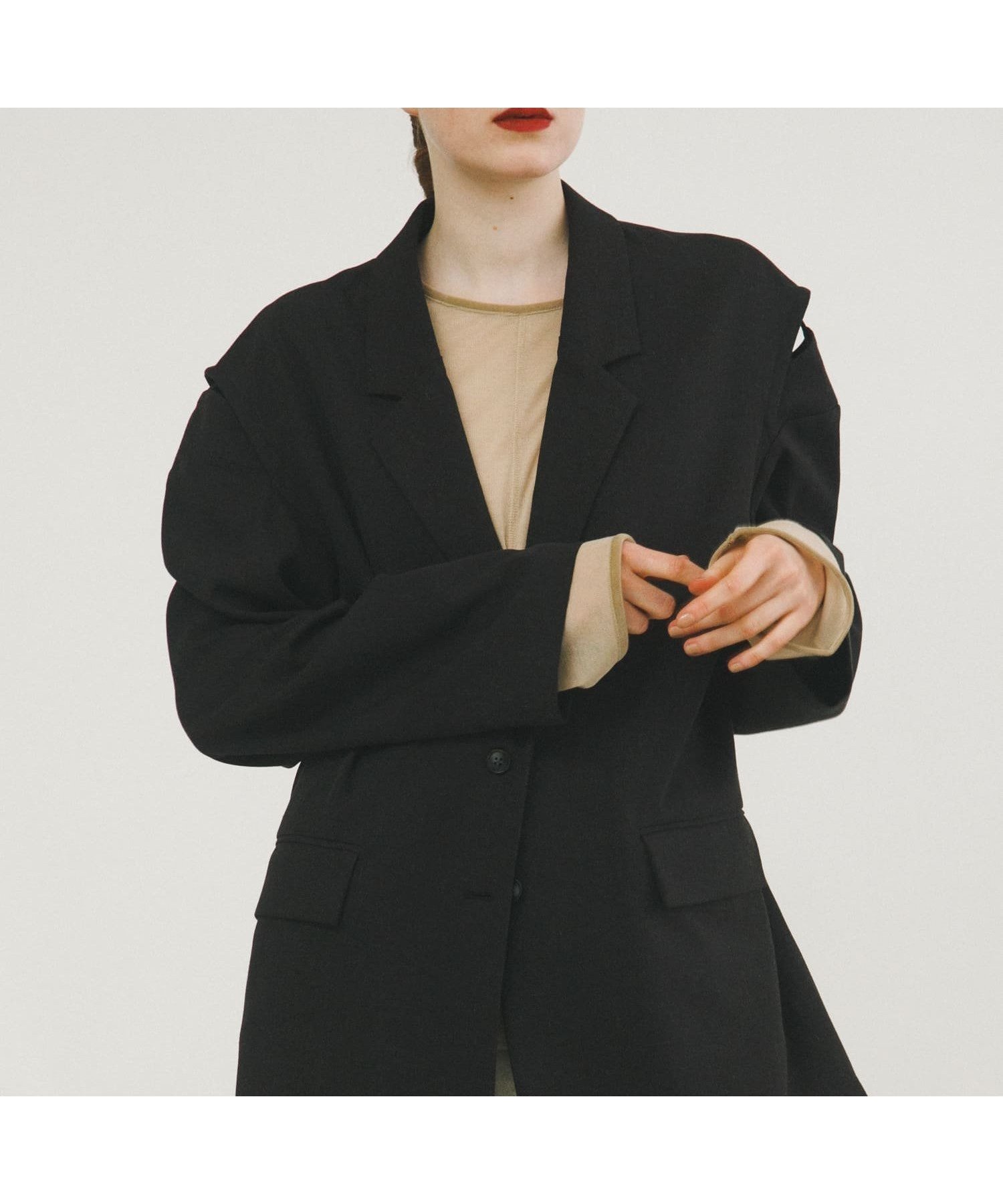 【ラート/LAATO】のover tailored jacket インテリア・キッズ・メンズ・レディースファッション・服の通販 founy(ファニー) 　ファッション　Fashion　レディースファッション　Fashion for Women　アウター　Coat / Outerwear Collection　レディースジャケット・軽アウター　Jackets　カーディガン　Cardigan, Knitwear　ショルダー　Shoulder, Shoulder Strap　ジャケット　Jacket, Outerwear　スリット　Slit, Slit Detail　トレンド　Trend, Trending Now　ドロップ　Drop Shoulder, Dropped Style　なめらか　Smooth, Silky Texture　バランス　Balance, Style Balance　フロント　Front, Front Design　A/W・秋冬　Autumn/Winter　冬　Winter / This Winter　エレガント 上品　Elegant　2025年　2025　2025-2026秋冬・A/W　Autumn/Winter 2025–26 AW25–26　ブラック|ID: prp329100004649500 ipo3291000000033581883