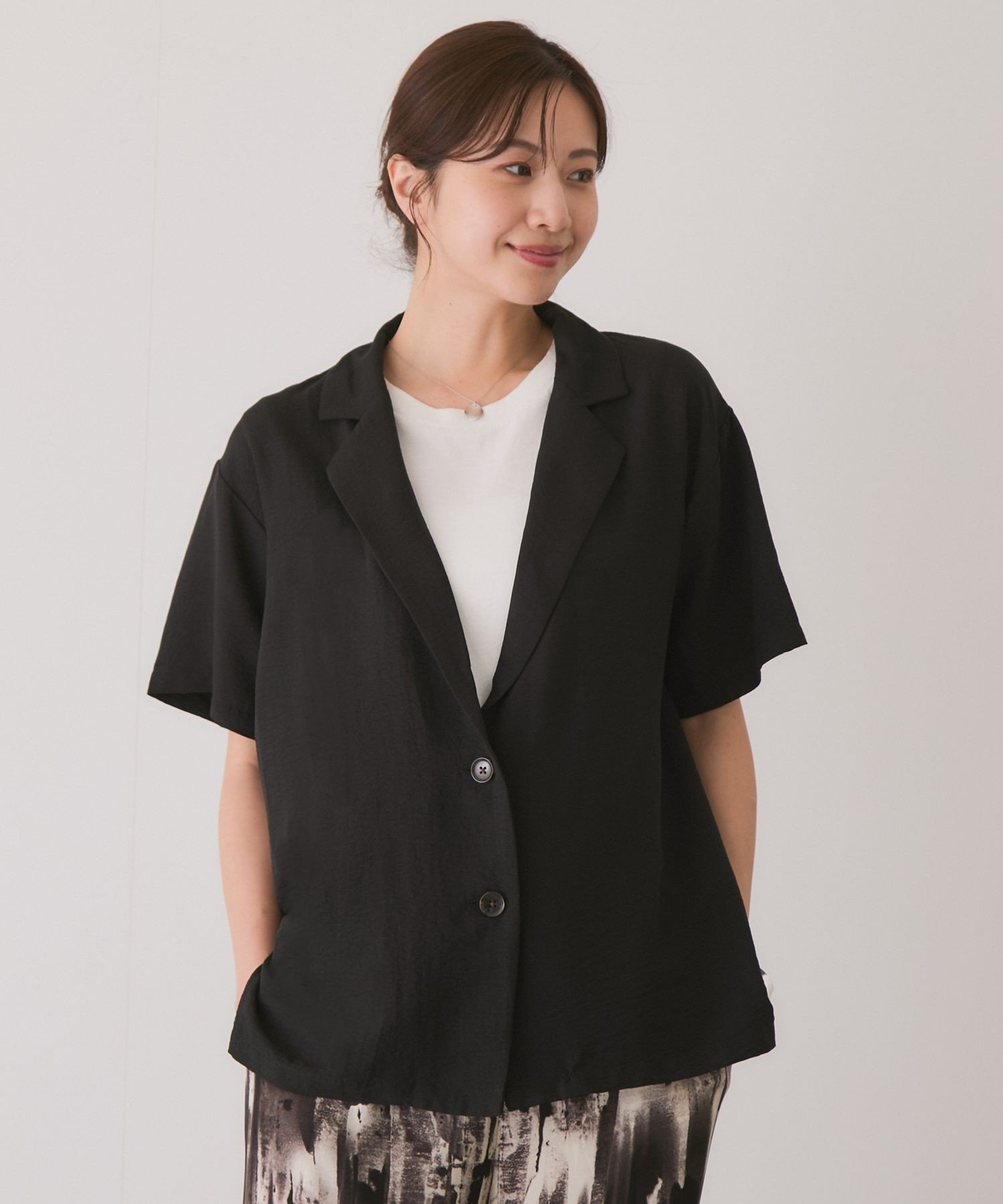 【ジャイロ/JAYRO】の半袖テーラージャケット インテリア・キッズ・メンズ・レディースファッション・服の通販 founy(ファニー) 　ファッション　Fashion　レディースファッション　Fashion for Women　アウター　Coat / Outerwear Collection　レディースジャケット・軽アウター　Jackets　キャミソール　Camisole, Spaghetti Strap Top　シアー　Sheer, See-Through　ショルダー　Shoulder, Shoulder Strap　ジャケット　Jacket, Outerwear　スラックス　Slacks, Dress Pants　スリット　Slit, Slit Detail　タンク　Tank Top, Sleeveless Top　デニム　Denim, Jeans Material　ドロップ　Drop Shoulder, Dropped Style　バランス　Balance, Style Balance　ボトム　Bottoms, Lower Wear　ポケット　Pocket, Pocket Detail　半袖　Short Sleeve, Half Sleeve　マーブル　Marble, Marble Pattern　リラックス　Relax, Relaxed Fit　ロング　Long, Long-Length　楽ちん　Easy Fit, Comfortable　ワイド　Wide, Wide Fit　ブラック(01)|ID: prp329100004649619 ipo3291000000033585158