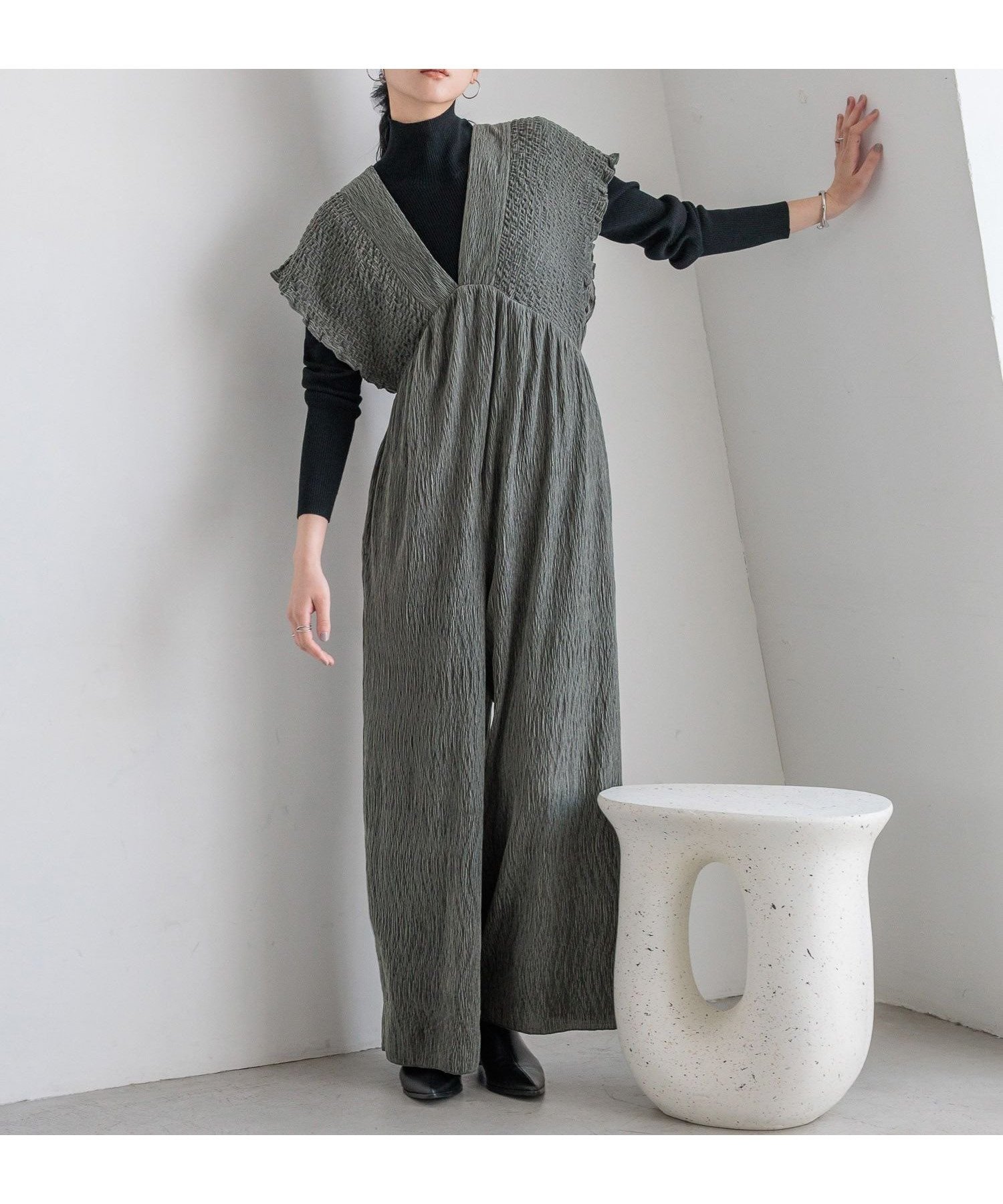 【ローリーズファーム/LOWRYS FARM】のシャーリングベロアサロペ インテリア・キッズ・メンズ・レディースファッション・服の通販 founy(ファニー) 　ファッション　Fashion　レディースファッション　Fashion for Women　トップス・カットソー　Cut & Sew Tops　ベロアトップス　Velour Tops / Velvet-Look Items　おすすめ　Recommended / Our Picks　インナー　Innerwear　ドレープ　Drape, Draping Fabric　ベロア　Velour, Soft Velvet　秋　Autumn　チャコールグレー18|ID: prp329100004649701 ipo3291000000033586681