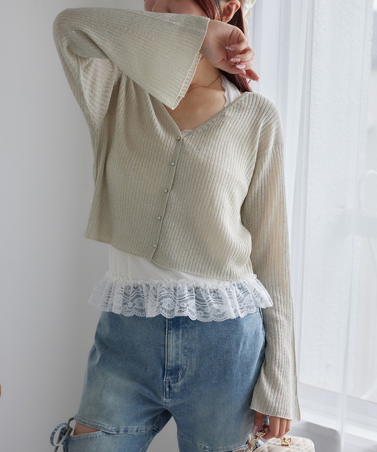 【ナイスクラップ/NICE CLAUP】のビジュー釦ラメシアーカーデ インテリア・キッズ・メンズ・レディースファッション・服の通販 founy(ファニー) 　ファッション　Fashion　レディースファッション　Fashion for Women　おすすめ　Recommended / Our Picks　カーゴパンツ　Cargo Pants, Utility Pants　クロップド　Cropped, Short Length　ダウン　Down, Puffer　デニム　Denim, Jeans Material　ビジュー　Bijou, Jewel-like Accent　フェミニン　Feminine, Girly　フレア　Flare, Flared　ベーシック　Basic, Essential　ボトム　Bottoms, Lower Wear　マーメイド　Mermaid, Fishtail Silhouette　ロング　Long, Long-Length　羽織　Haori, Light Jacket　オフホワイト|ID: prp329100004649727 ipo3291000000033651005