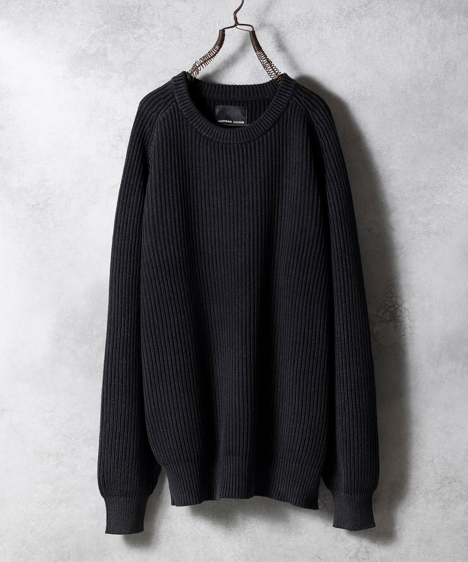 【ナンバー/Number】のVINTAGE OVERDYE ACID WASH SWEATER インテリア・キッズ・メンズ・レディースファッション・服の通販 founy(ファニー) 　ファッション　Fashion　レディースファッション　Fashion for Women　トップス・カットソー　Cut & Sew Tops　レディースパーカー・カジュアルフーディー　Casual Hoodies & Sweatshirts　スウェット・クルーネックトップス　Sweatshirts & Crewnecks / Relaxed Fit Sweat Tops　畦　Ribbed Knit　カーゴパンツ　Cargo Pants, Utility Pants　ジャケット　Jacket, Outerwear　スラックス　Slacks, Dress Pants　セットアップ　Set-Up, Coordinated Outfit　ダメージ　Distressed, Destroyed　デニム　Denim, Jeans Material　バランス　Balance, Style Balance　パッチ　Patch, Appliqué　フィット　Fit, Slim Fit　ブラウジング　Blouson Silhouette, Cinched Waist　ミリタリー　Military, Army Style　モッズコート　Mods Coat, Military Parka　ワイド　Wide, Wide Fit　おすすめ　Recommended / Our Picks　BLACK|ID: prp329100004649746 ipo3291000000033587941
