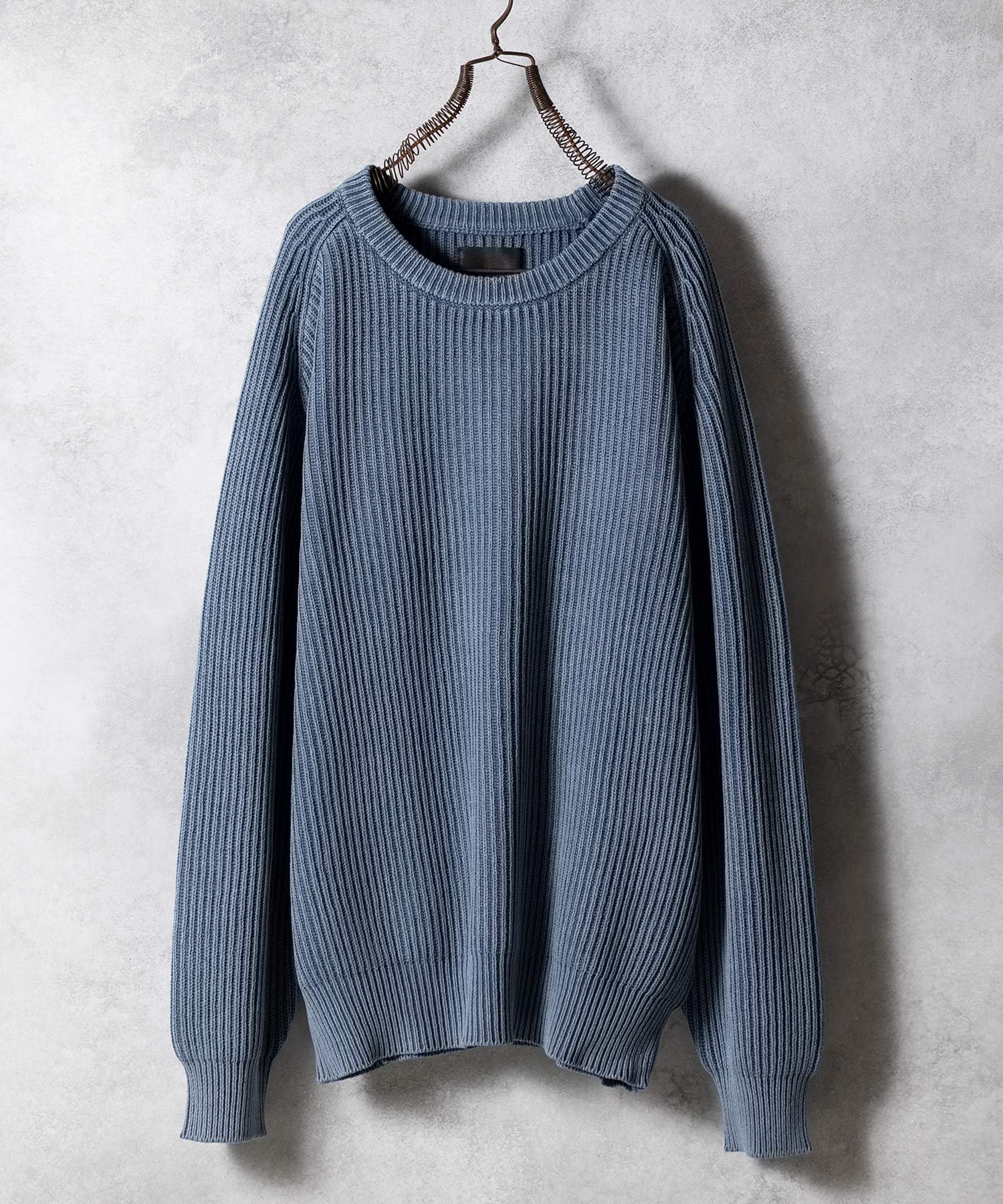 【ナンバー/Number】のVINTAGE OVERDYE ACID WASH SWEATER インテリア・キッズ・メンズ・レディースファッション・服の通販 founy(ファニー) 　ファッション　Fashion　レディースファッション　Fashion for Women　トップス・カットソー　Cut & Sew Tops　レディースパーカー・カジュアルフーディー　Casual Hoodies & Sweatshirts　スウェット・クルーネックトップス　Sweatshirts & Crewnecks / Relaxed Fit Sweat Tops　畦　Ribbed Knit　カーゴパンツ　Cargo Pants, Utility Pants　ジャケット　Jacket, Outerwear　スラックス　Slacks, Dress Pants　セットアップ　Set-Up, Coordinated Outfit　ダメージ　Distressed, Destroyed　デニム　Denim, Jeans Material　バランス　Balance, Style Balance　パッチ　Patch, Appliqué　フィット　Fit, Slim Fit　ブラウジング　Blouson Silhouette, Cinched Waist　ミリタリー　Military, Army Style　モッズコート　Mods Coat, Military Parka　ワイド　Wide, Wide Fit　おすすめ　Recommended / Our Picks　BLUE|ID: prp329100004649746 ipo3291000000033587943