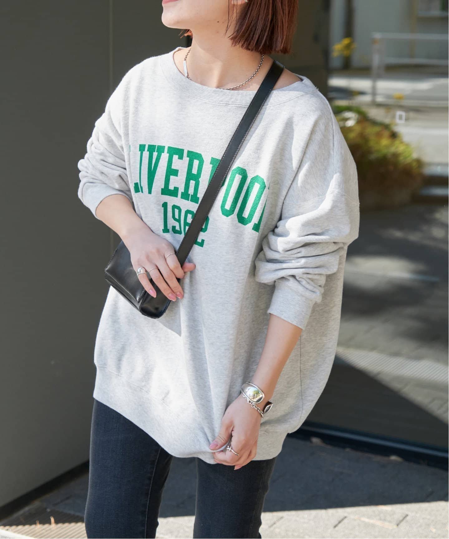 【スピック&スパン/Spick & Span】のルーズロゴスウェット インテリア・キッズ・メンズ・レディースファッション・服の通販 founy(ファニー) 　ファッション　Fashion　レディースファッション　Fashion for Women　トップス・カットソー　Cut & Sew Tops　レディースパーカー・カジュアルフーディー　Casual Hoodies & Sweatshirts　スウェット・クルーネックトップス　Sweatshirts & Crewnecks / Relaxed Fit Sweat Tops　2024年　2024　2024春夏・S/S　Spring/Summer 2024 SS24　スウェット / スエット　Sweatshirt, Sweatwear　人気　Popular, Best Seller　グレーB|ID: prp329100004650206 ipo3291000000033593540
