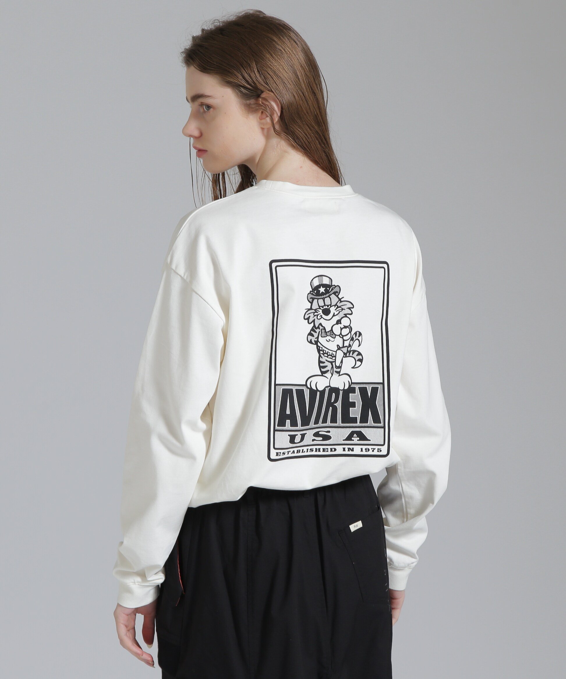 【アヴィレックス/AVIREX】の25SS TOMCAT T-SHIRT/トムキャット ロングスリーブTシャツ インテリア・キッズ・メンズ・レディースファッション・服の通販 founy(ファニー) 　ファッション　Fashion　レディースファッション　Fashion for Women　トップス・カットソー　Cut & Sew Tops　シャツ・ブラウス・オフィスカジュアル　Elegant Blouses & Button-Ups　ロングTシャツ・Tシャツ　Longline T-Shirts & Tees　2025年　2025　2025春夏・S/S　Spring/Summer 2025 SS25　おすすめ　Recommended / Our Picks　アメリカン　American Style　スリーブ　Sleeve, Long Sleeve / Short Sleeve　デニム　Denim, Jeans Material　ベーシック　Basic, Essential　ミリタリー　Military, Army Style　ロング　Long, Long-Length　オフホワイト3|ID: prp329100004650229 ipo3291000000033593974