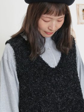 【サマンサモスモス/Samansa Mos2】のファンシーヤーンVネックベスト 人気、トレンドファッション・服の通販 founy(ファニー) ファッション Fashion レディースファッション Fashion for Women アウター Coat / Outerwear Collection トップス・カットソー Cut & Sew Tops ベスト&ジレ / 重ね着スタイル Vests & Gilets Vネックトップス V-Neck Tops / V-Cut Neckline Shirts スリット Slit, Slit Detail ベスト Vest, Waistcoat |ID:prp329100004650274