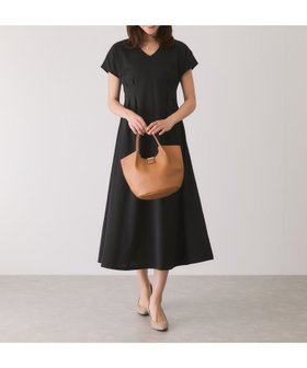 【ジャイロ/JAYRO】のポンチウエストタックフレアーワンピース 人気、トレンドファッション・服の通販 founy(ファニー) ファッション Fashion レディースファッション Fashion for Women ワンピース Dresses 春 Spring カーディガン Cardigan, Knitwear 切替 Switching, Contrast Panel サンダル Sandals, Summer Shoes シンプル Simple, Minimal ジャケット Jacket, Outerwear スニーカー Sneakers, Trainers フレア Flare, Flared ポケット Pocket, Pocket Detail 無地 Plain, Solid Color ロング Long, Long-Length S/S・春夏 SS, Spring/Summer, Warm Season おすすめ Recommended / Our Picks 夏 Summer ビジネス 仕事 通勤 Business / Work / Commuting |ID:prp329100004650468