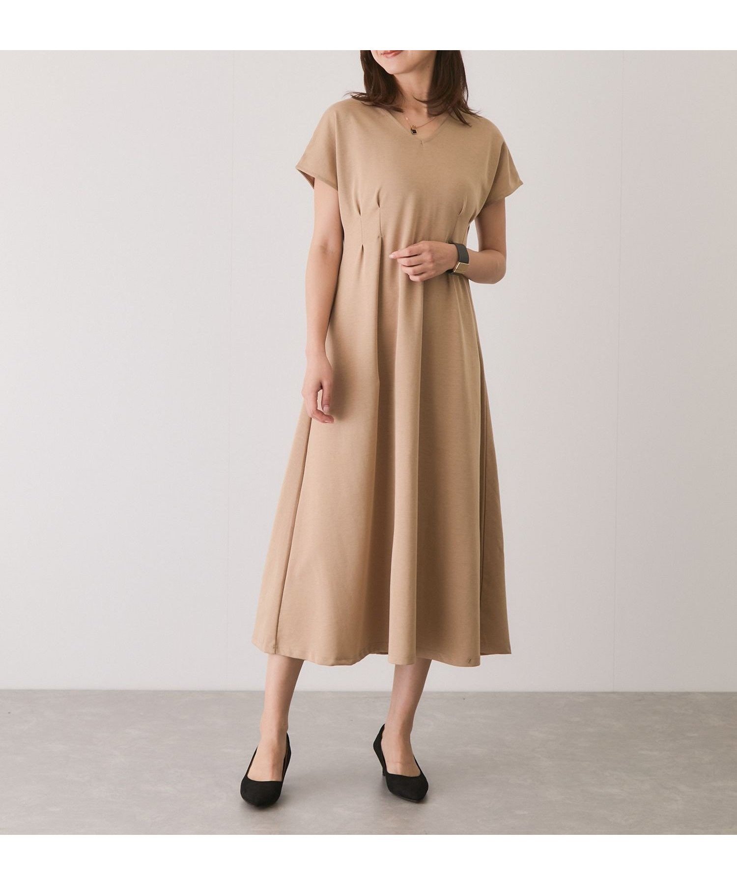【ジャイロ/JAYRO】のポンチウエストタックフレアーワンピース インテリア・キッズ・メンズ・レディースファッション・服の通販 founy(ファニー) 　ファッション　Fashion　レディースファッション　Fashion for Women　ワンピース　Dresses　春　Spring　カーディガン　Cardigan, Knitwear　切替　Switching, Contrast Panel　サンダル　Sandals, Summer Shoes　シンプル　Simple, Minimal　ジャケット　Jacket, Outerwear　スニーカー　Sneakers, Trainers　フレア　Flare, Flared　ポケット　Pocket, Pocket Detail　無地　Plain, Solid Color　ロング　Long, Long-Length　S/S・春夏　SS, Spring/Summer, Warm Season　おすすめ　Recommended / Our Picks　夏　Summer　ビジネス 仕事 通勤　Business / Work / Commuting　ベージュ(27)|ID: prp329100004650468 ipo3291000000033596896
