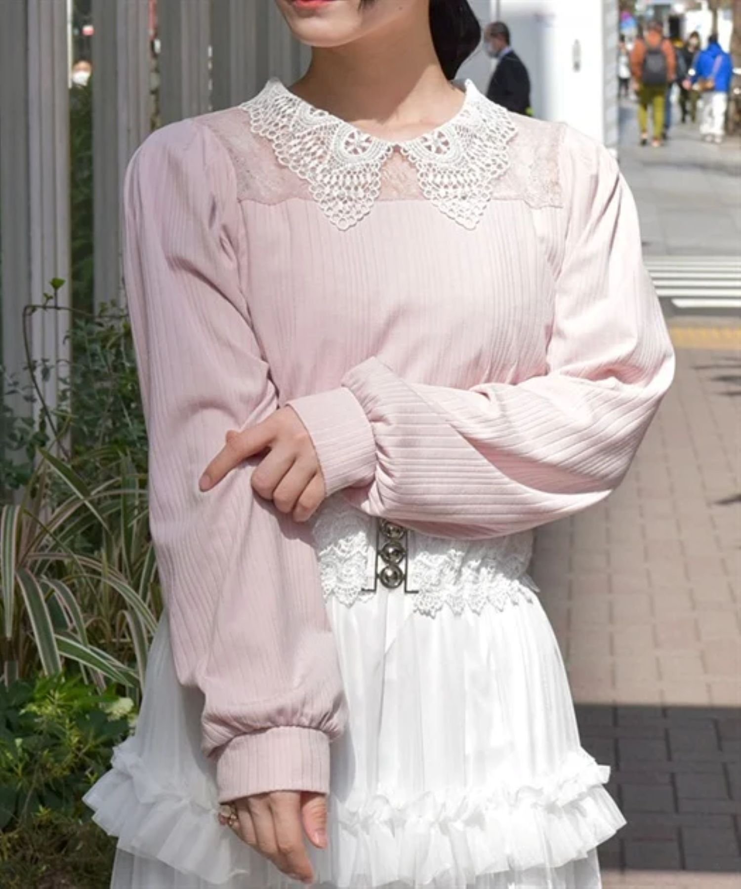 【アクシーズファム/axes femme】のレース襟ビスチェ切替プルオーバー インテリア・キッズ・メンズ・レディースファッション・服の通販 founy(ファニー) 　ファッション　Fashion　レディースファッション　Fashion for Women　トップス・カットソー　Cut & Sew Tops　カジュアルプルオーバー・ニットトップス　Pullovers & Knit Tops / Casual Pullovers　ビスチェ　Bustiers & Corset Tops / Layered Bustier Style　おすすめ　Recommended / Our Picks　シンプル　Simple, Minimal　パール　Pearl, Pearl Accent　ビジュー　Bijou, Jewel-like Accent　ビスチェ　Bustier, Corset Top　フェミニン　Feminine, Girly　ボトム　Bottoms, Lower Wear　ヨーク　Yoke, Yoke Design　レース　Lace, Lace Fabric　ロング　Long, Long-Length　エレガント 上品　Elegant　切替　Switching, Contrast Panel　ピンク|ID: prp329100004650511 ipo3291000000033597357