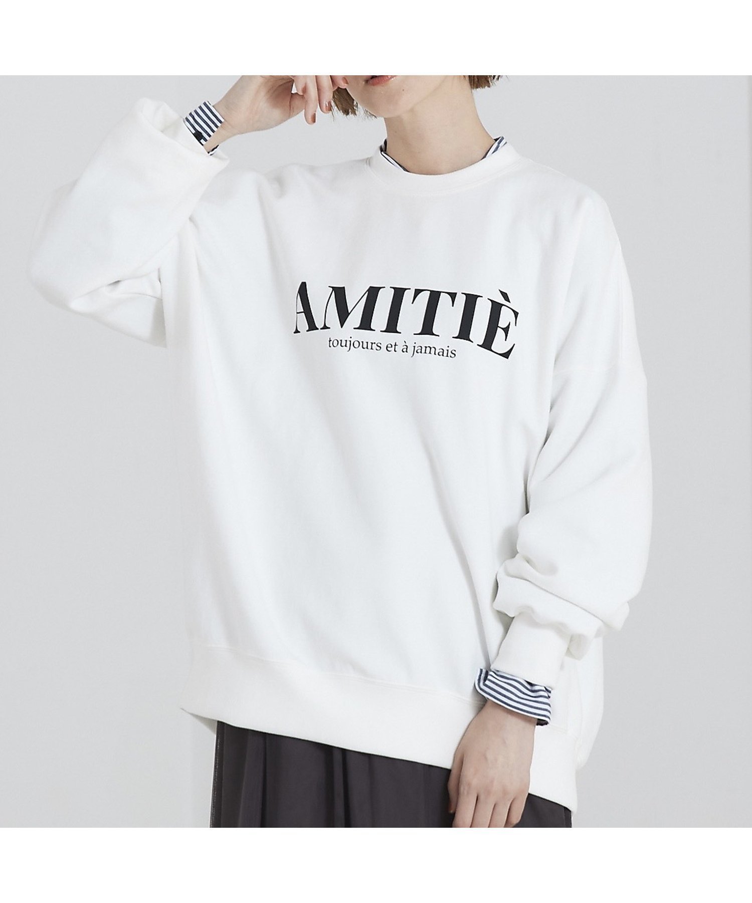【アバハウスマヴィ/abahouse mavie】のロゴシルキーダンボールプルオーバー インテリア・キッズ・メンズ・レディースファッション・服の通販 founy(ファニー) 　ファッション　Fashion　レディースファッション　Fashion for Women　トップス・カットソー　Cut & Sew Tops　カジュアルプルオーバー・ニットトップス　Pullovers & Knit Tops / Casual Pullovers　おすすめ　Recommended / Our Picks　スウェット / スエット　Sweatshirt, Sweatwear　タイトスカート　Pencil Skirt, Tight Skirt　ボトム　Bottoms, Lower Wear　マーメイド　Mermaid, Fishtail Silhouette　ホワイト|ID: prp329100004650626 ipo3291000000033599519