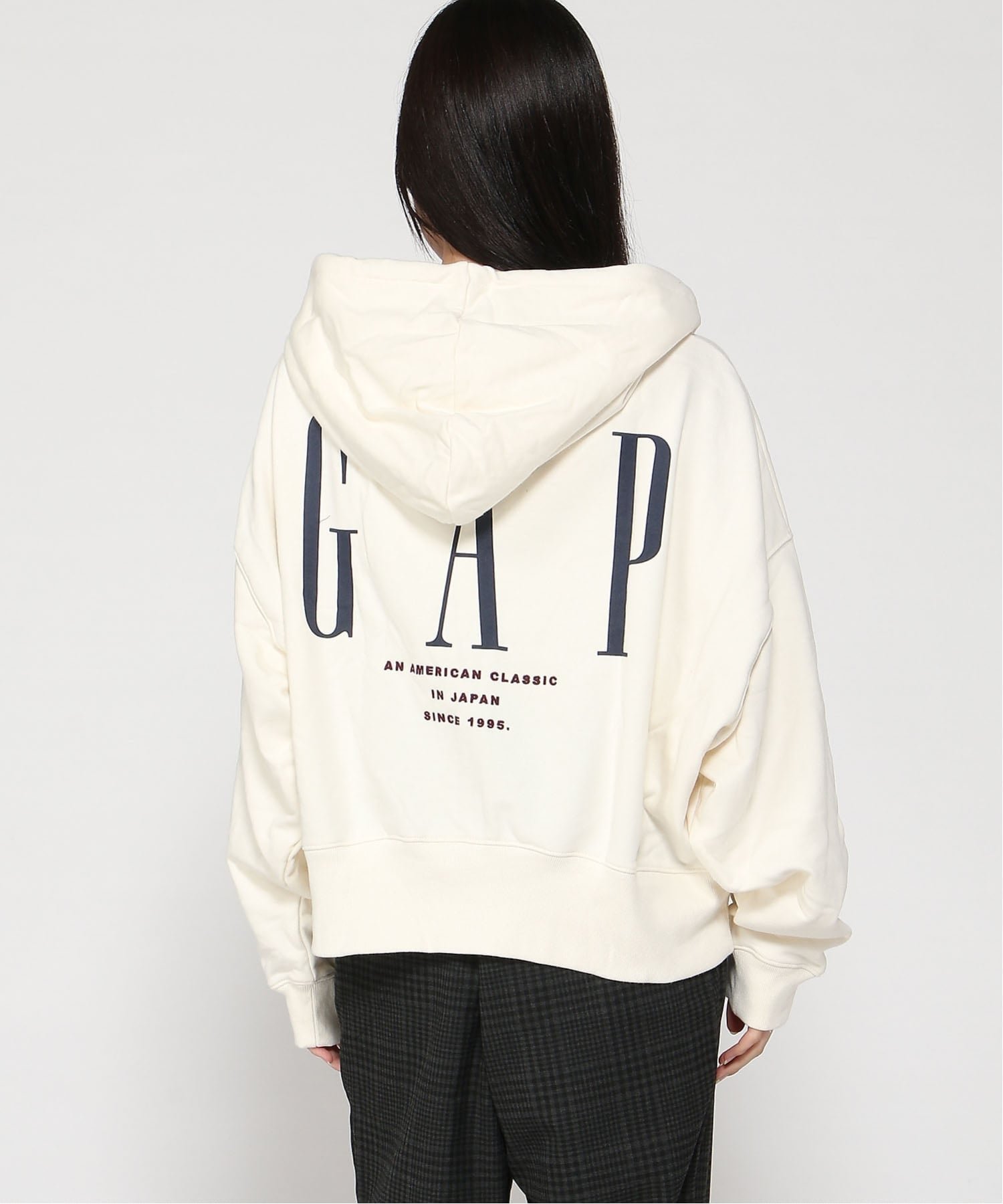 【ギャップ/GAP】の30th アニバーサリー ヘビーウェイト フレンチテリー GAPロゴ ジップアップパーカー インテリア・キッズ・メンズ・レディースファッション・服の通販 founy(ファニー) 　ファッション　Fashion　レディースファッション　Fashion for Women　トップス・カットソー　Cut & Sew Tops　レディースパーカー・カジュアルフーディー　Casual Hoodies & Sweatshirts　ショート　Short, Short Length　ダウン　Down, Puffer　ドローコード　Drawcord, Drawstring Cord　長袖　Long Sleeve, Full Sleeve　フィット　Fit, Slim Fit　フレンチ　French, French Style　フロント　Front, Front Design　ポケット　Pocket, Pocket Detail　ループ　Loop, Loop Knit　おすすめ　Recommended / Our Picks　IVORY_FROST|ID: prp329100004650777 ipo3291000000033714788