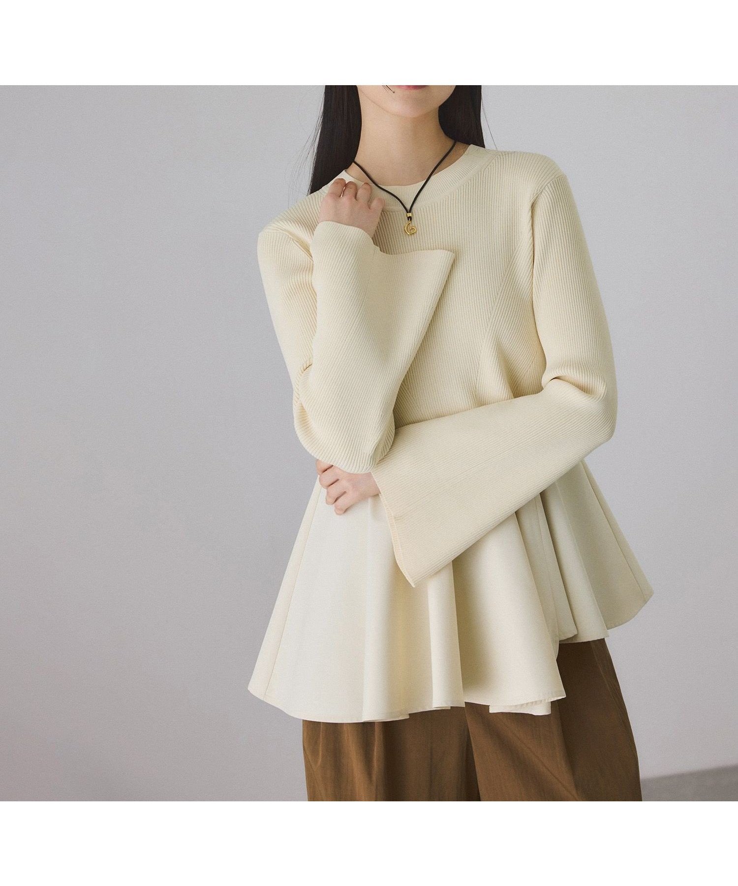 【アダム エ ロペ/ADAM ET ROPE'】の【サステナブル】・【定番人気】ペプラムコンビニットプルオーバー インテリア・キッズ・メンズ・レディースファッション・服の通販 founy(ファニー) ファッション Fashion レディースファッション Fashion for Women トップス・カットソー Cut & Sew Tops ニット Knit Tops & Sweaters カジュアルプルオーバー・ニットトップス Pullovers & Knit Tops / Casual Pullovers オケージョン Occasion Wear コンパクト Compact, Small Size ストレッチ Stretch, Stretchy Fabric スラックス Slacks, Dress Pants スリーブ Sleeve, Long Sleeve / Short Sleeve ツイル Twist, Twisted Detail デニム Denim, Jeans Material ドッキング Docking, Mixed Material 定番 Standard, Basic Item 人気 Popular, Best Seller フレア Flare, Flared ペプラム Peplum, Flared Hem ポケット Pocket, Pocket Detail ワイド Wide, Wide Fit A/W・秋冬 Autumn/Winter おすすめ Recommended / Our Picks 2025年 2025 2025春夏・S/S Spring/Summer 2025 SS25 2026年 2026 オフホワイト(15)|ID: prp329100004650821 ipo3291000000034811383