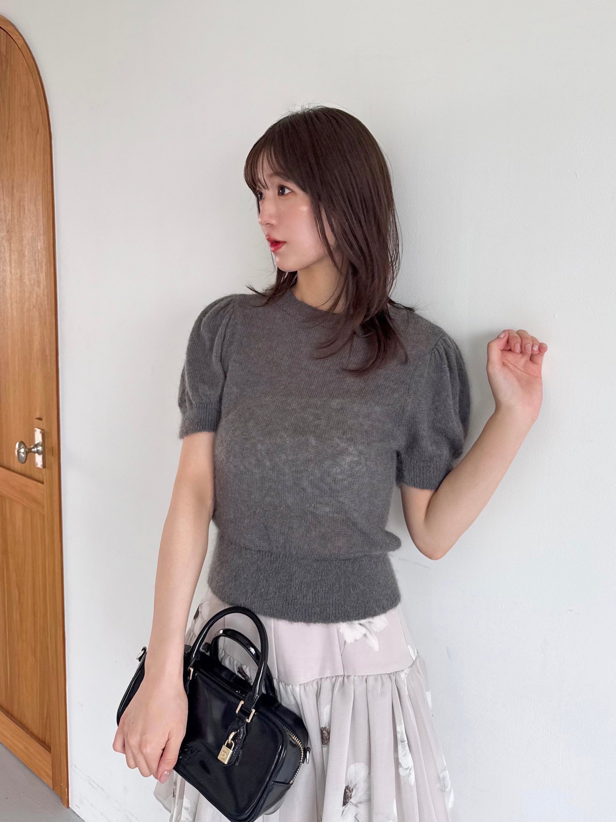 【スナイデル/SNIDEL】のシアーモヘヤパフスリニットプルオーバー インテリア・キッズ・メンズ・レディースファッション・服の通販 founy(ファニー) 　ファッション　Fashion　レディースファッション　Fashion for Women　トップス・カットソー　Cut & Sew Tops　ニット　Knit Tops & Sweaters　カジュアルプルオーバー・ニットトップス　Pullovers & Knit Tops / Casual Pullovers　インナー　Innerwear　ウェーブ　Wavy Pattern　今季　This Season, Current Season　ジャケット　Jacket, Outerwear　ストレート　Straight, Straight Cut　スリーブ　Sleeve, Long Sleeve / Short Sleeve　ダウン　Down, Puffer　デニム　Denim, Jeans Material　定番　Standard, Basic Item　フィット　Fit, Slim Fit　フレア　Flare, Flared　半袖　Short Sleeve, Half Sleeve　おすすめ　Recommended / Our Picks　エレガント 上品　Elegant　GRY[006]|ID: prp329100004651253 ipo3291000000033607331