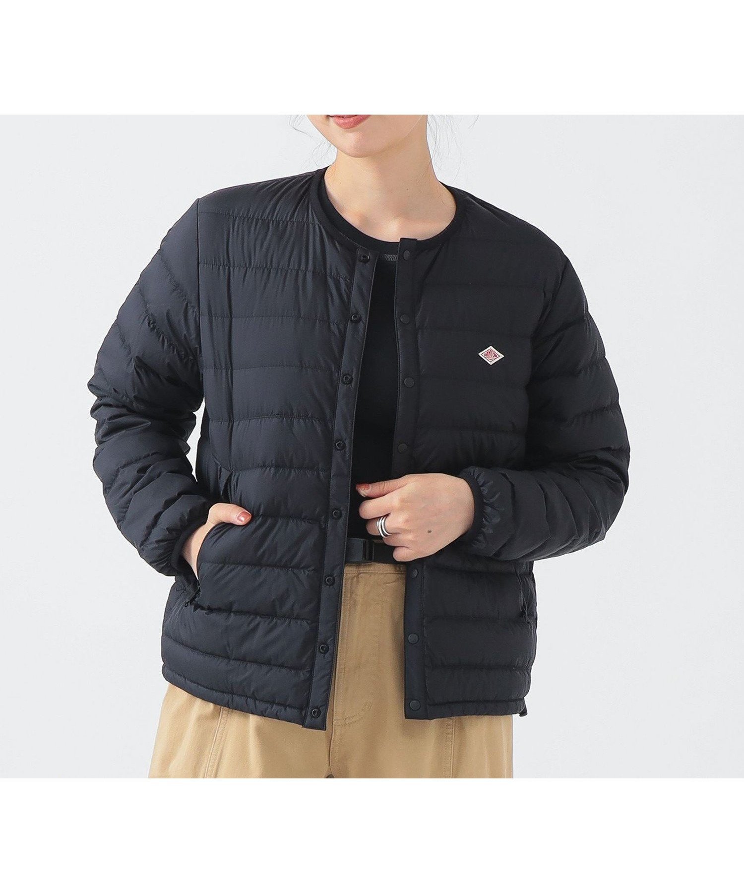 【ビーミングライフストアバイビームス/B:MING LIFE STORE by BEAMS】のDANTON / インナー ダウン クルーネック ジャケット 25FW(XS~M) インテリア・キッズ・メンズ・レディースファッション・服の通販 founy(ファニー) 　ファッション　Fashion　レディースファッション　Fashion for Women　アウター　Coat / Outerwear Collection　レディースジャケット・軽アウター　Jackets　おすすめ　Recommended / Our Picks　アウトドア　Outdoor Clothing　インナー　Innerwear　シャツワンピ　Shirt Dress, Shirt One-Piece　シンプル　Simple, Minimal　ジャケット　Jacket, Outerwear　スウェット / スエット　Sweatshirt, Sweatwear　タフタ　Taffeta, Structured Fabric　ダウン　Down, Puffer　エレガント 上品　Elegant　定番　Standard, Basic Item　BLACK|ID: prp329100004651492 ipo3291000000033646138