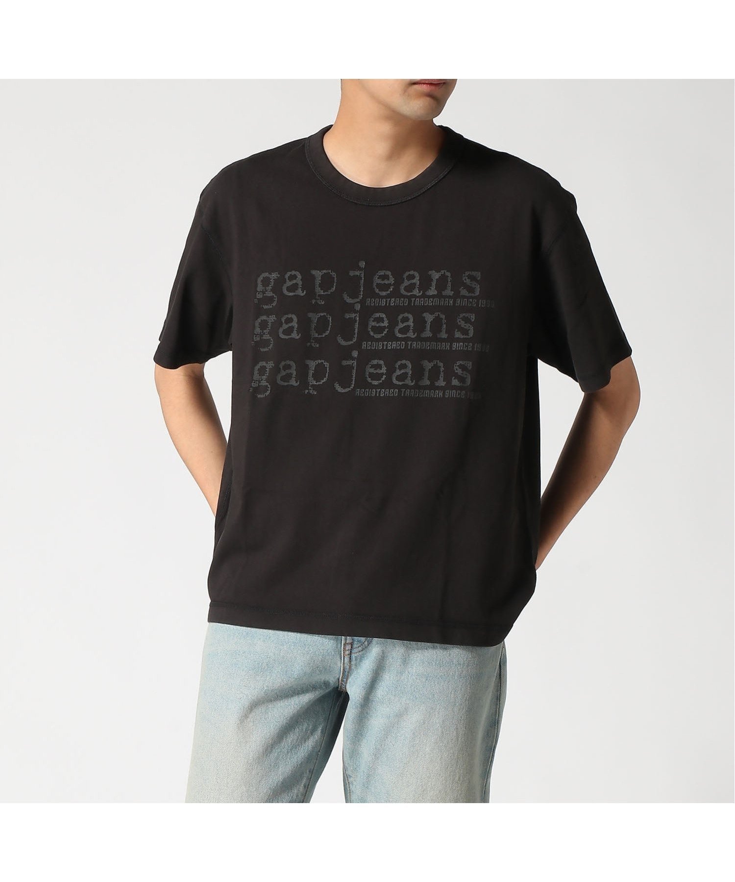 【ギャップ/GAP】のヘビーウェイト デニム GAPロゴ クロップドTシャツ インテリア・キッズ・メンズ・レディースファッション・服の通販 founy(ファニー) 　ファッション　Fashion　レディースファッション　Fashion for Women　トップス・カットソー　Cut & Sew Tops　シャツ・ブラウス・オフィスカジュアル　Elegant Blouses & Button-Ups　ロングTシャツ・Tシャツ　Longline T-Shirts & Tees　おすすめ　Recommended / Our Picks　クロップド　Cropped, Short Length　グラフィック　Graphic, Graphic Design　ショート　Short, Short Length　ストレート　Straight, Straight Cut　デニム　Denim, Jeans Material　フィット　Fit, Slim Fit　フロント　Front, Front Design　リラックス　Relax, Relaxed Fit　半袖　Short Sleeve, Half Sleeve　MOONLESS_NIGHT|ID: prp329100004651542 ipo3291000000033609611