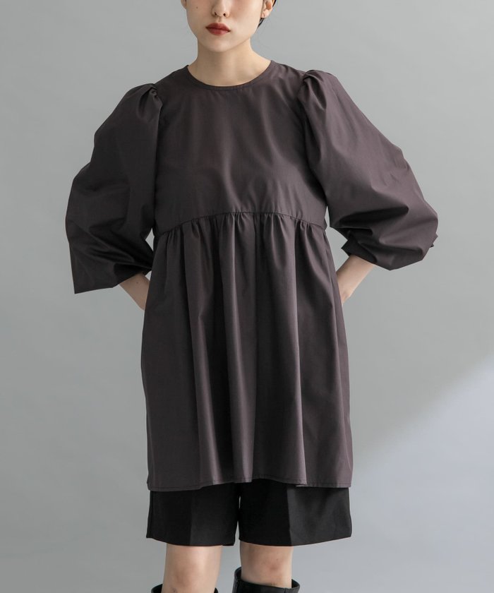 【ケービーエフ/KBF / URBAN RESEARCH】の『WEB限定』BACKリボンチュニック インテリア・キッズ・メンズ・レディースファッション・服の通販 founy(ファニー) https://founy.com/ ファッション Fashion レディースファッション Fashion for Women トップス・カットソー Cut & Sew Tops 2025年 2025 2025-2026秋冬・A/W Autumn/Winter 2025–26 AW25–26 冬 Winter / This Winter おすすめ Recommended / Our Picks ショート Short, Short Length スラックス Slacks, Dress Pants チュニック Tunic, Long Top デニム Denim, Jeans Material バランス Balance, Style Balance フレア Flare, Flared リボン Ribbon, Bow A/W・秋冬 Autumn/Winter |ID: prp329100004651574 ipo3291000000033816371