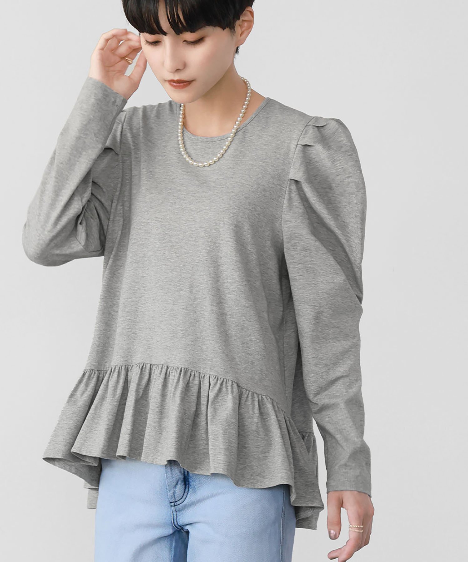【ガール/GIRL】の裾フレア切り替えパワーショルダーカットソー 人気、トレンドファッション・服の通販 founy(ファニー) 　ファッション　Fashion　レディースファッション　Fashion for Women　トップス・カットソー　Cut & Sew Tops　カットソー・ベーシックTシャツ　Cut-and-Sewn Tops / Stretch Tees & Basics　ギャザー　Gathered, Ruffled　ショルダー　Shoulder, Shoulder Strap　フレア　Flare, Flared　再入荷　Restock / Back in Stock　エレガント 上品　Elegant　 other-1|ID: prp329100004651605 ipo3291000000033610753
