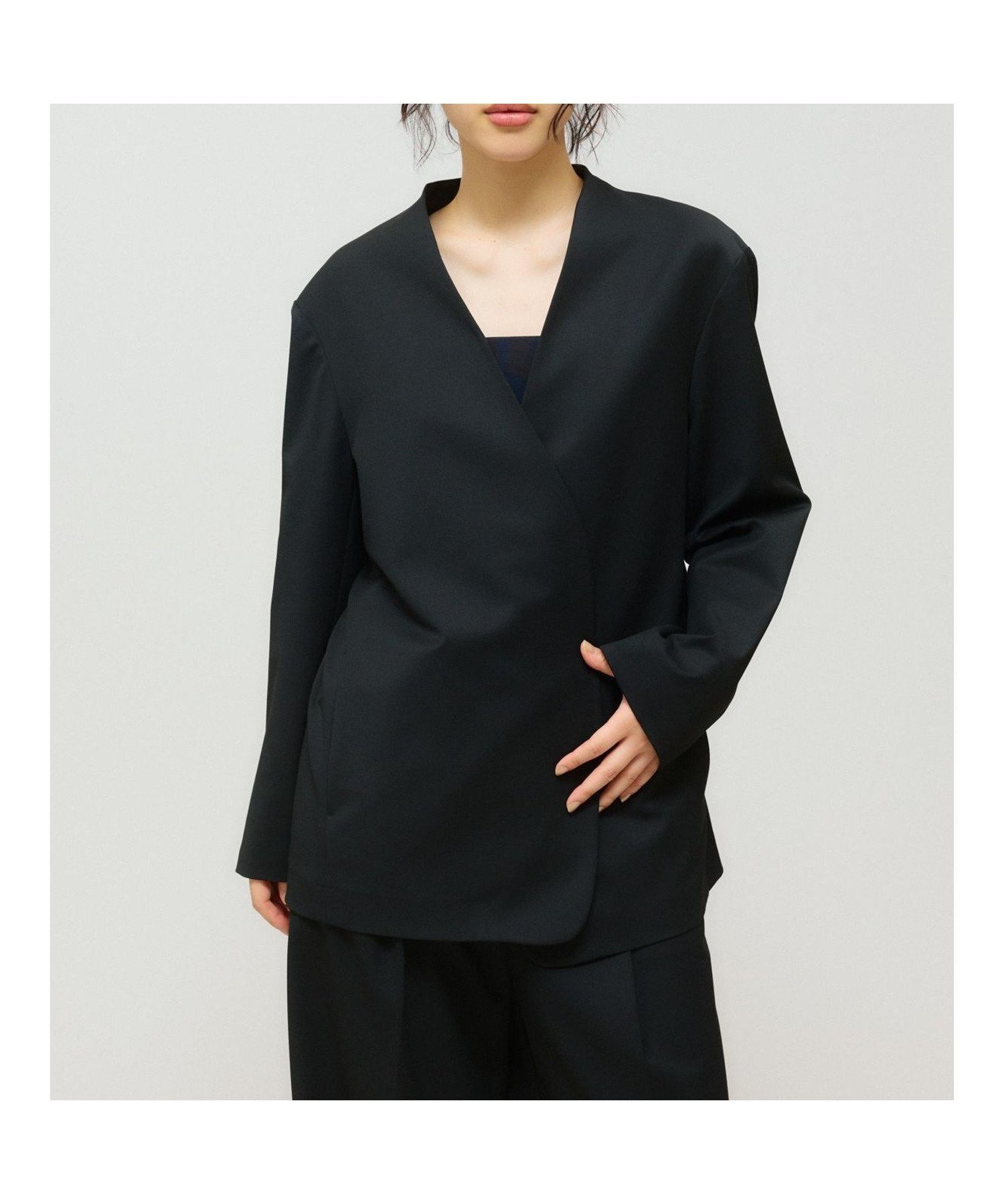 【マーコート/MARcourt】のMIDIUMISOLID for Ladies ノーカラージャケット 人気、トレンドファッション・服の通販 founy(ファニー) 　ファッション　Fashion　レディースファッション　Fashion for Women　アウター　Coat / Outerwear Collection　レディースジャケット・軽アウター　Jackets　ノーカラージャケット / シンプル上品コーデ　Collarless Jackets　ウォッシャブル　Machine Washable　ジャケット　Jacket, Outerwear　ストレッチ　Stretch, Stretchy Fabric　ストレート　Straight, Straight Cut　スラックス　Slacks, Dress Pants　セットアップ　Set-Up, Coordinated Outfit　ツイル　Twist, Twisted Detail　ドレープ　Drape, Draping Fabric　ベーシック　Basic, Essential　ポケット　Pocket, Pocket Detail　エレガント 上品　Elegant　無地　Plain, Solid Color　長袖　Long Sleeve, Full Sleeve　 other-1|ID: prp329100004651628 ipo3291000000033611338